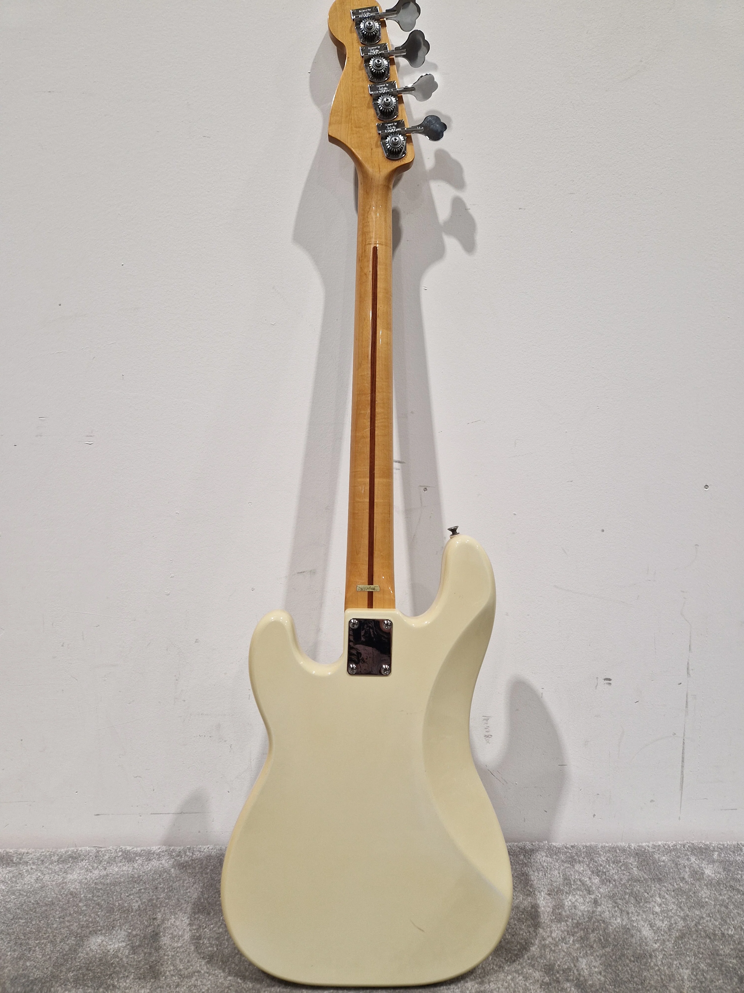 Squier Precision Bass by Fender. Serial S1064338. Made in Korea - Excellent w/ Full Setup - Image 10