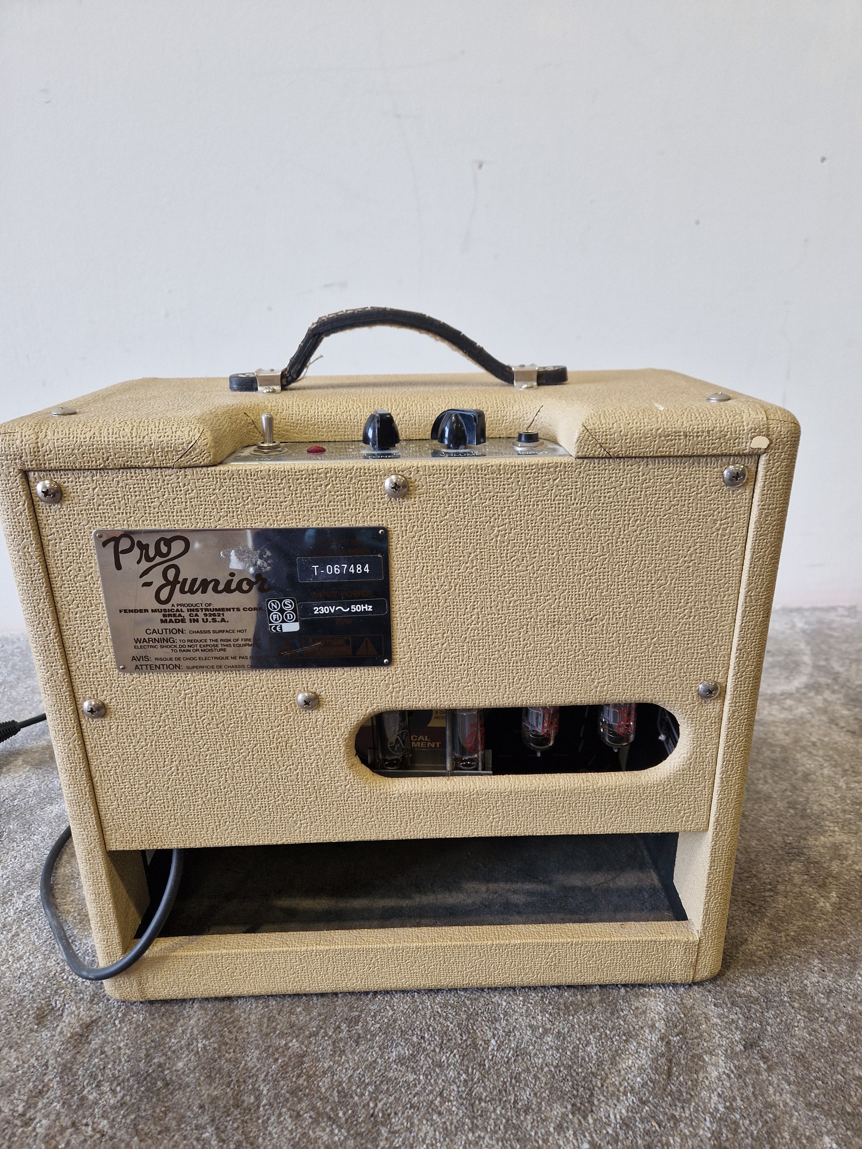 Fender Pro Junior Blonde Amplifier - 15 Watts, Single 10" Speaker - Excellent w/ Power Supply - Image 4