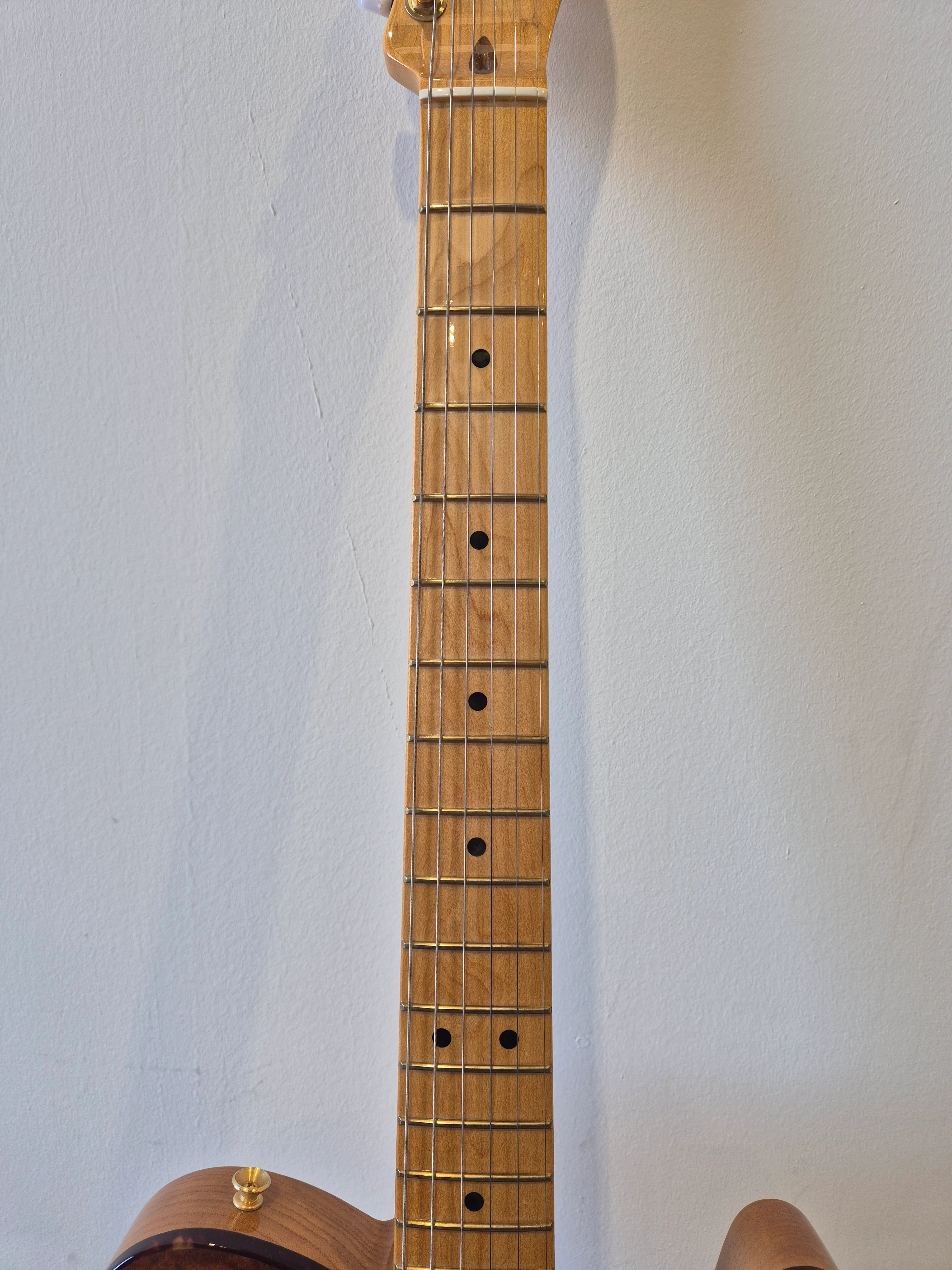 Fender Rarities Red Mahogany Telecaster – Limited Edition Electric Guitar  US19012782 – Excellent w/ Fender Hard Case and Certification - Image 7