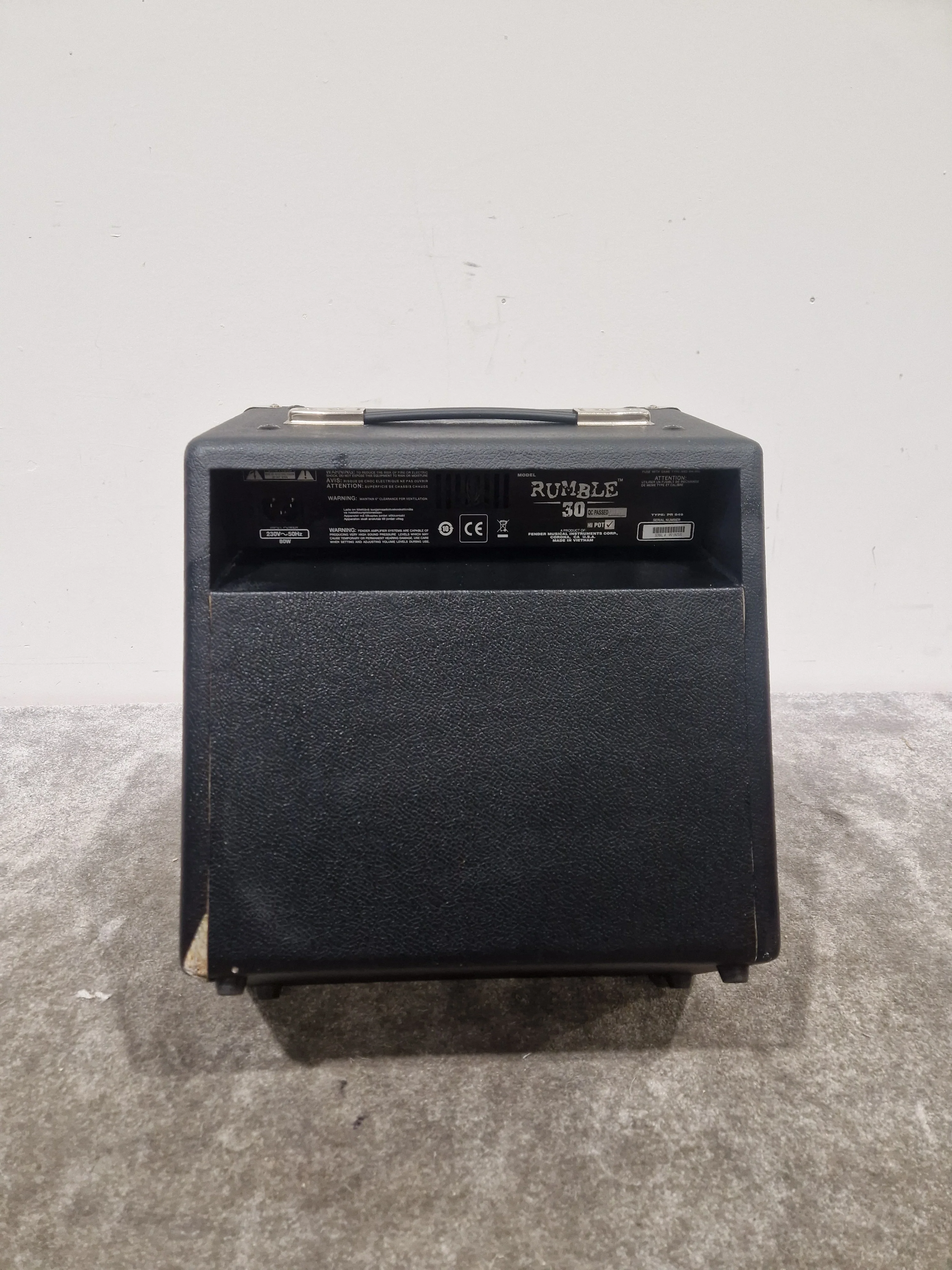 Fender Rumble 30 - Bass Amplifier - Excellent w/ Power Cable - Image 13