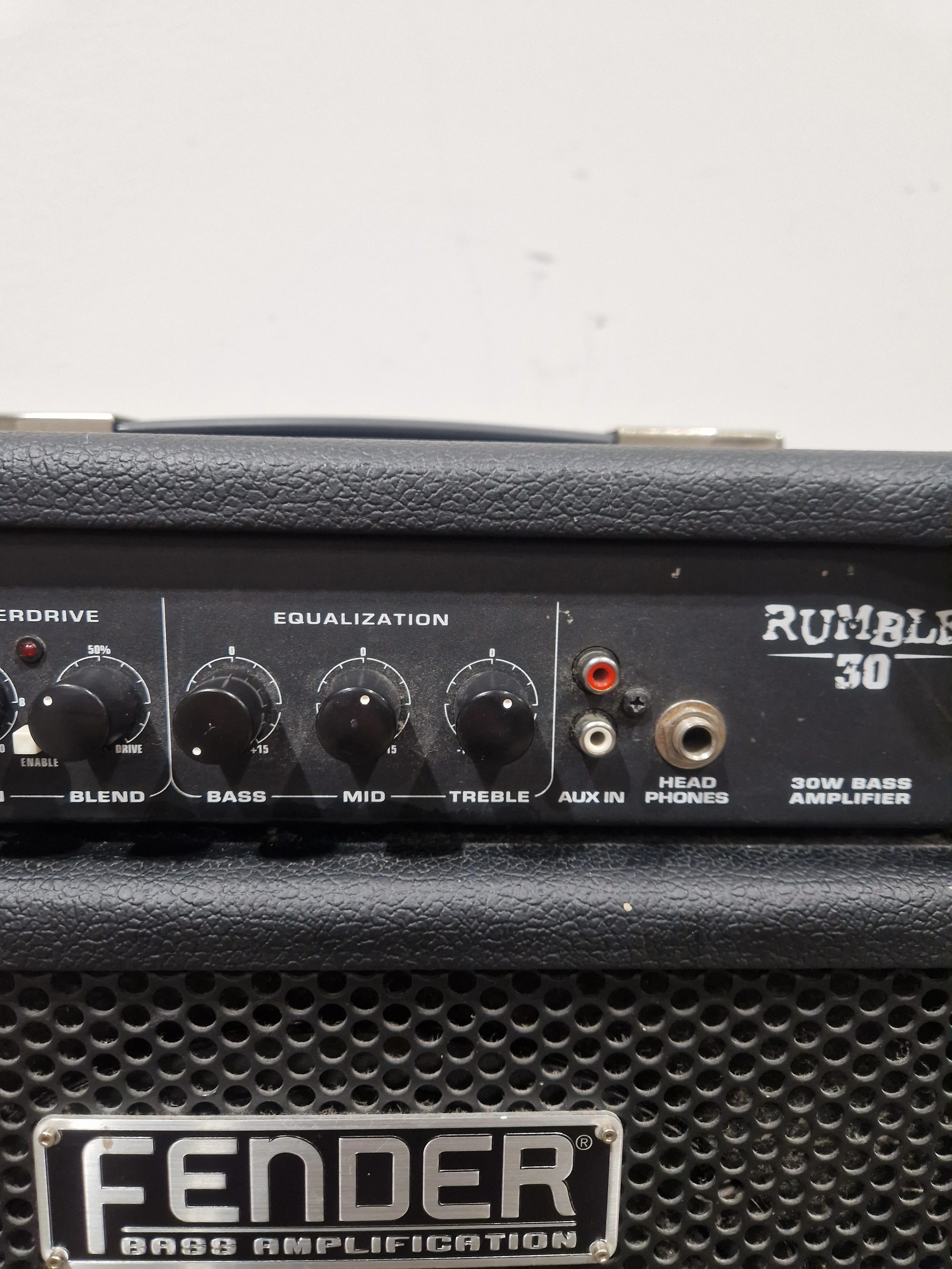 Fender Rumble 30 - Bass Amplifier - Excellent w/ Power Cable - Image 4