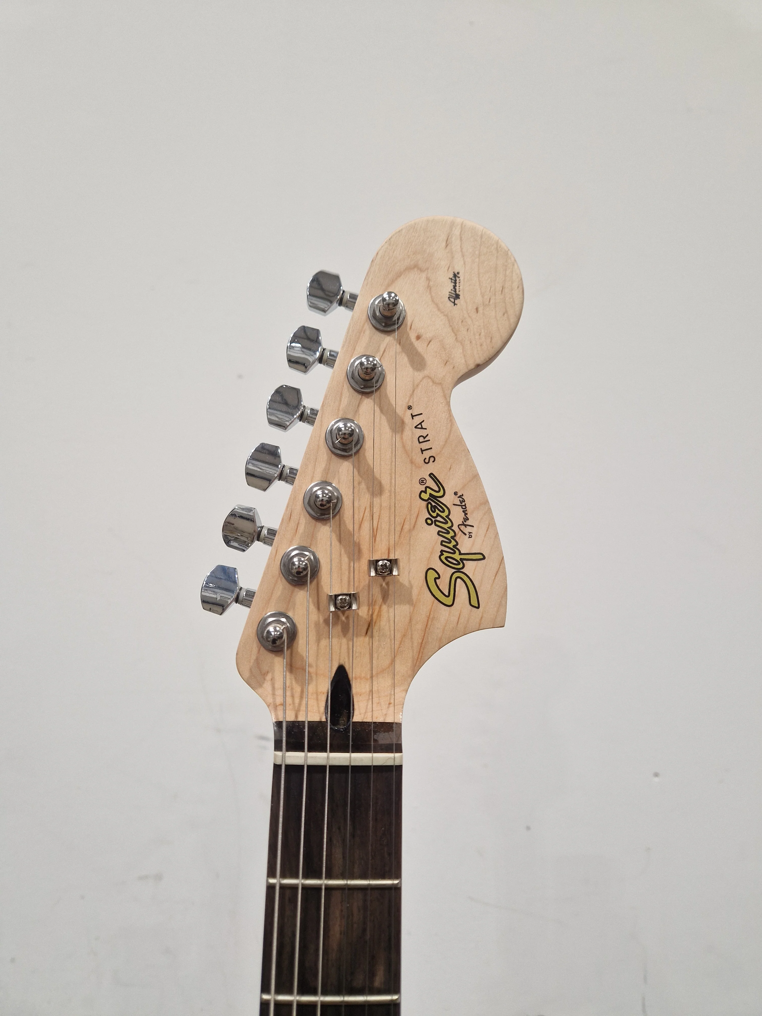 Fender Squier Strat Affinity - Classic Tone Electric Guitar - Excellent w/ Soft Case - Image 4