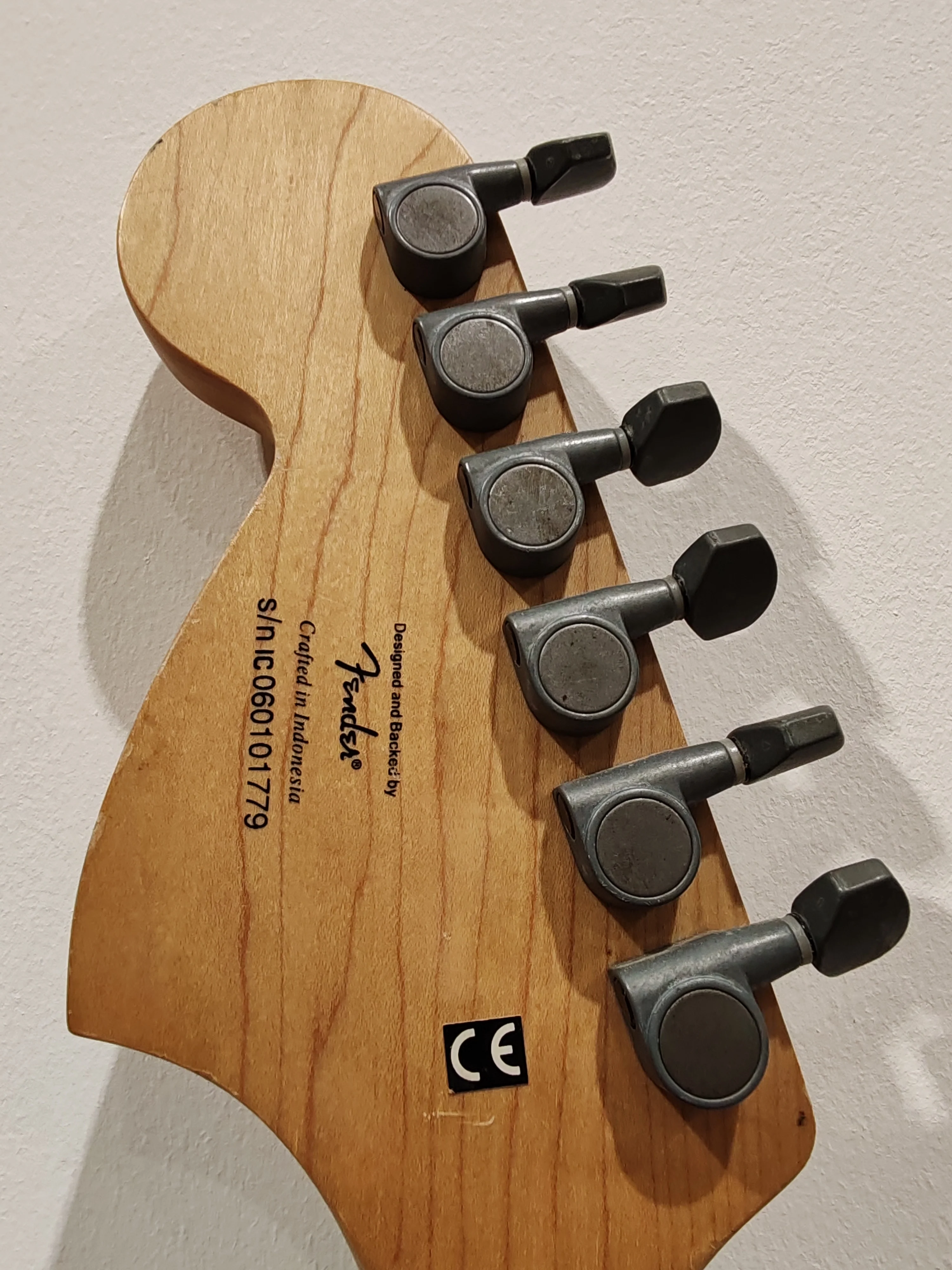 Fender Squier Stratocaster Obey Graphic – HSS Electric Guitar – Very Good w/ New Tremolo Bar - Image 12