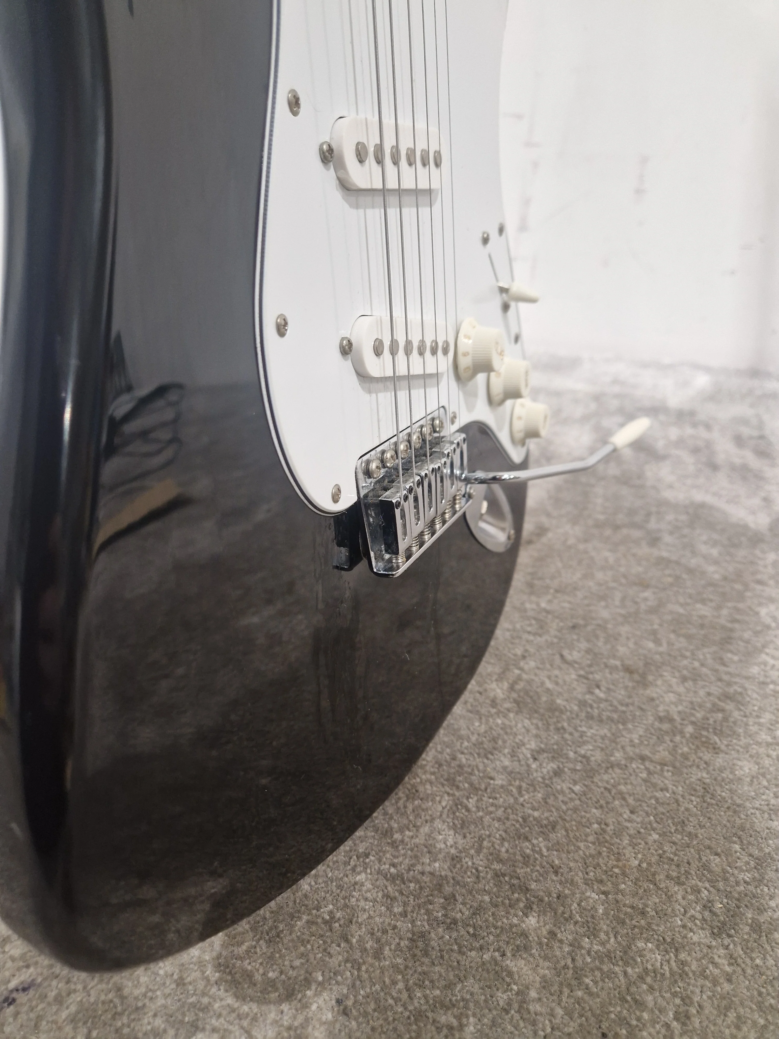 Fender Star-Caster Strat Black Made IN China - Solid Body Electric Guitar - Excellent w/ Soft Case & Whammy Bar - Image 13