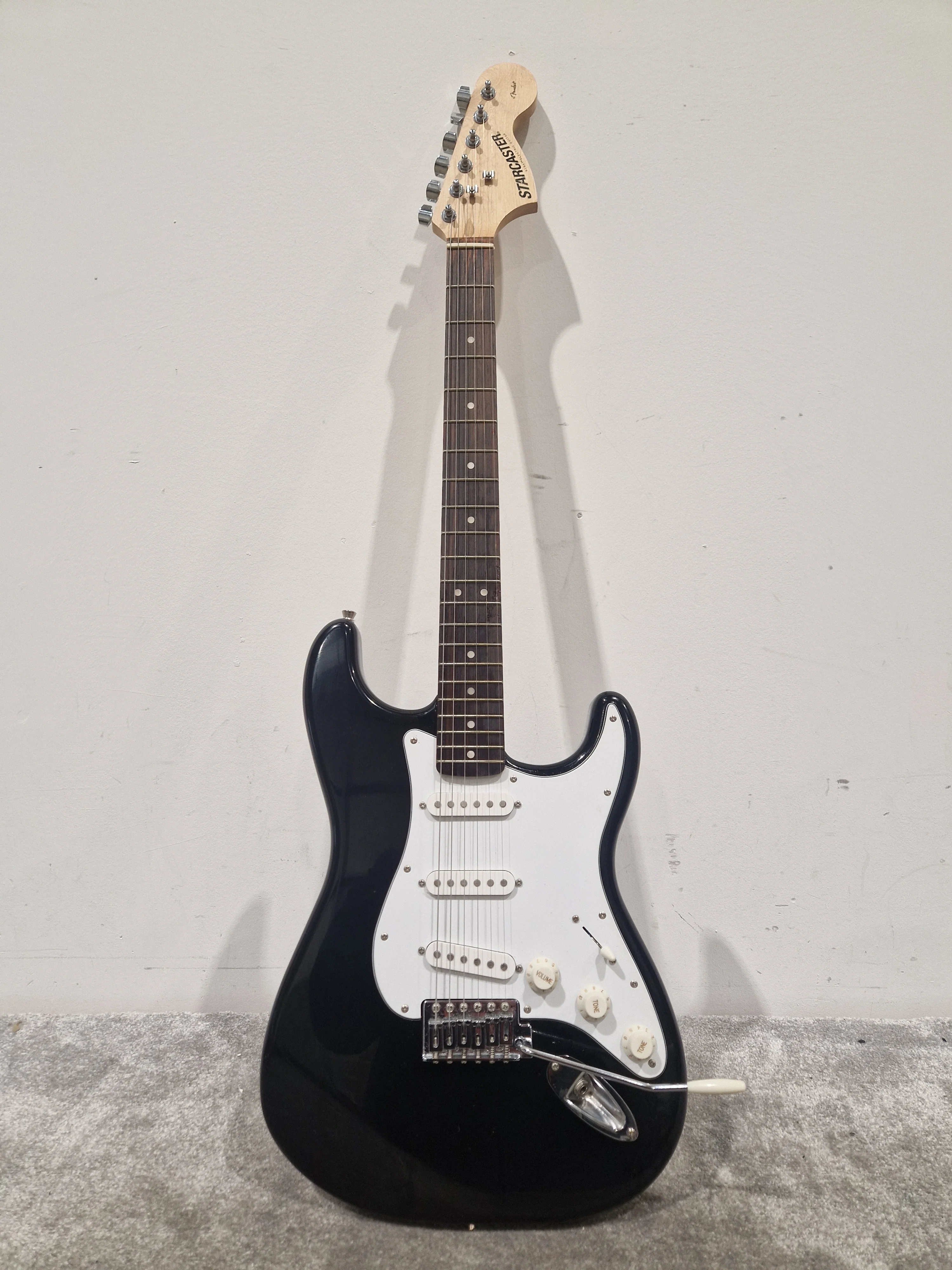 Fender Star-Caster Strat Black Made IN China - Solid Body Electric Guitar - Excellent w/ Soft Case & Whammy Bar - Image 4
