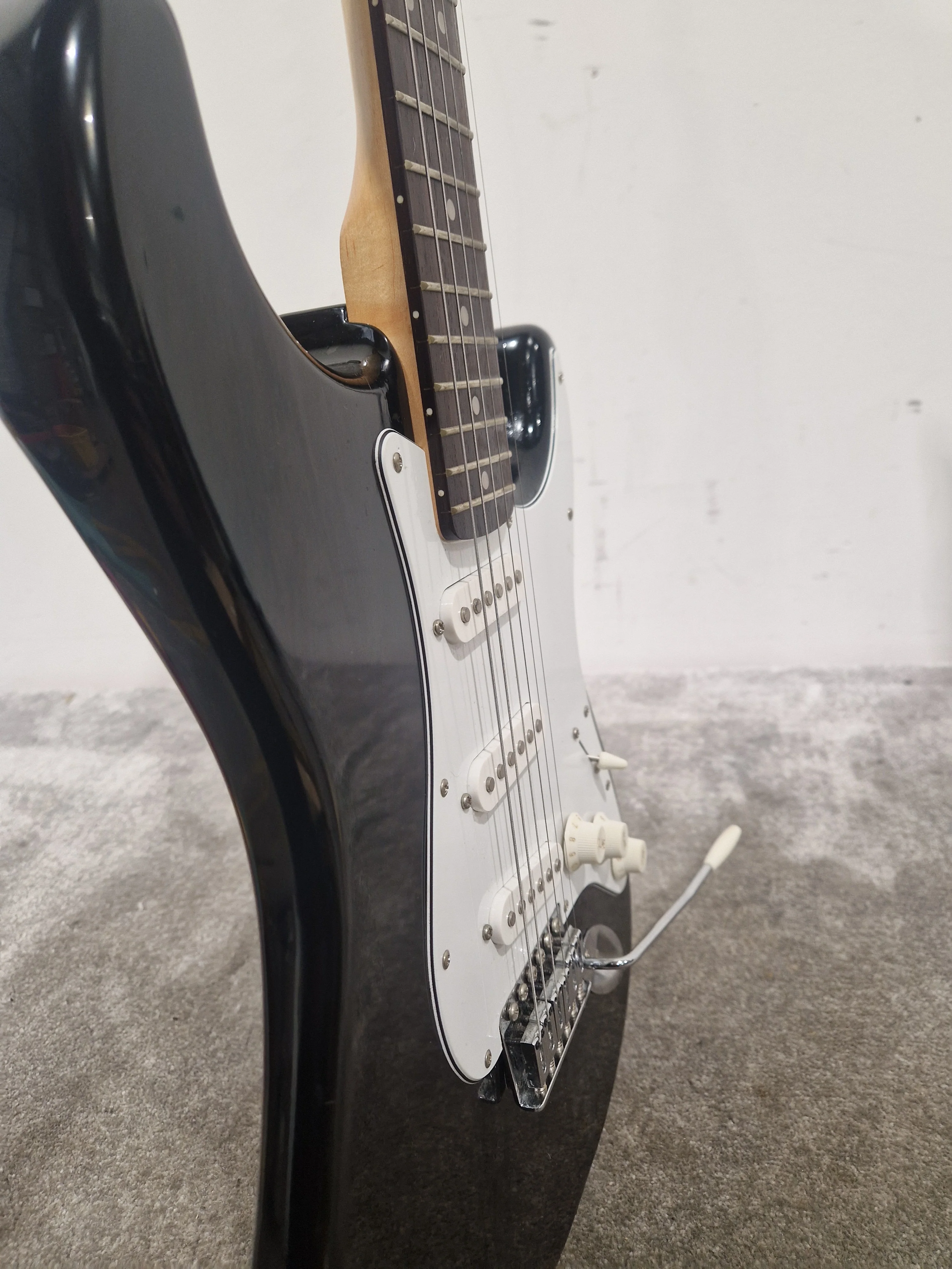 Fender Star-Caster Strat Black Made IN China - Solid Body Electric Guitar - Excellent w/ Soft Case & Whammy Bar - Image 7