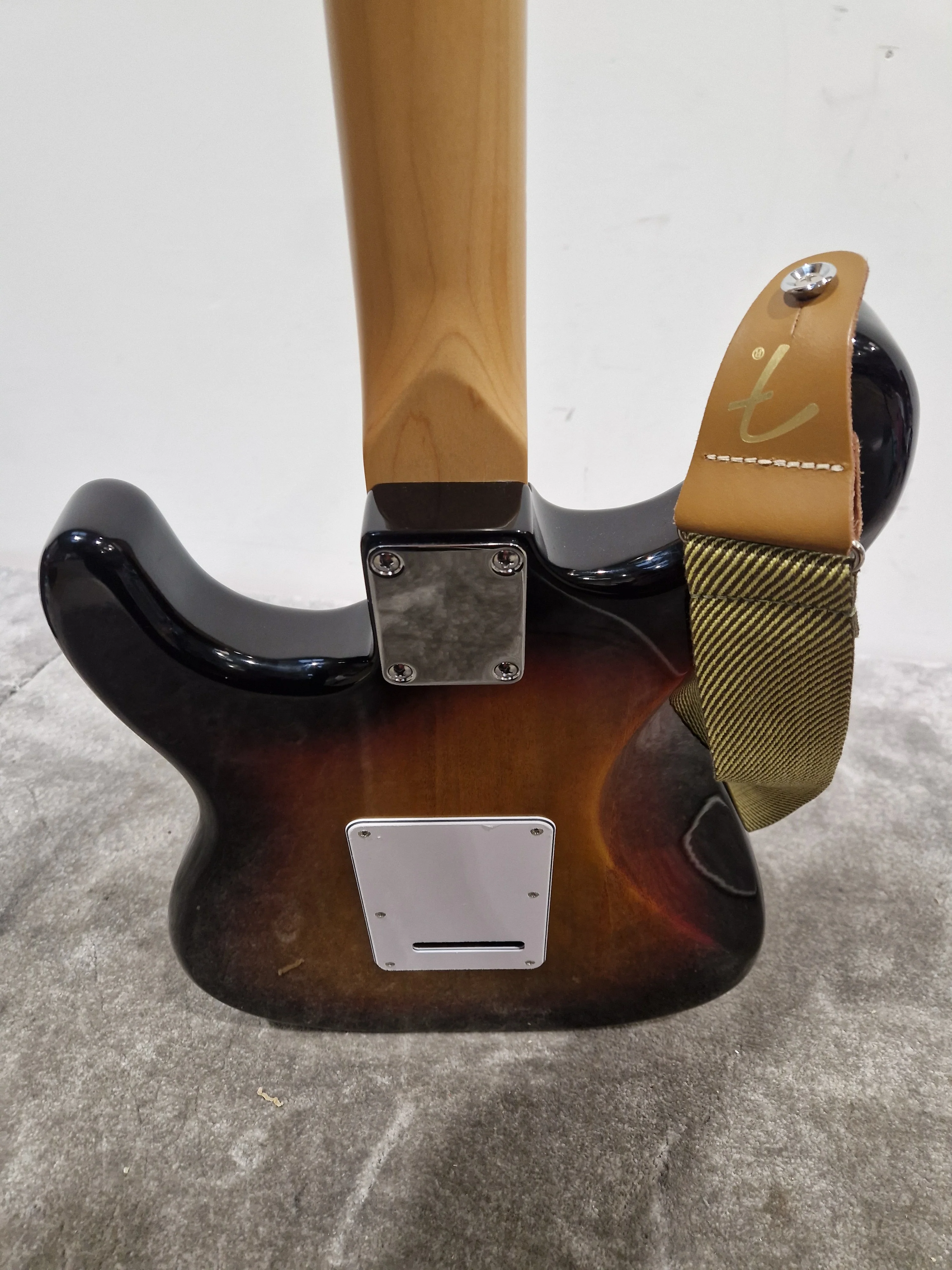 Fender Standard Stratocaster LRL WPG-3TS – 3-Tone Sunburst – Crafted in Indonesia (2023) – Excellent w/ Strap - Image 11