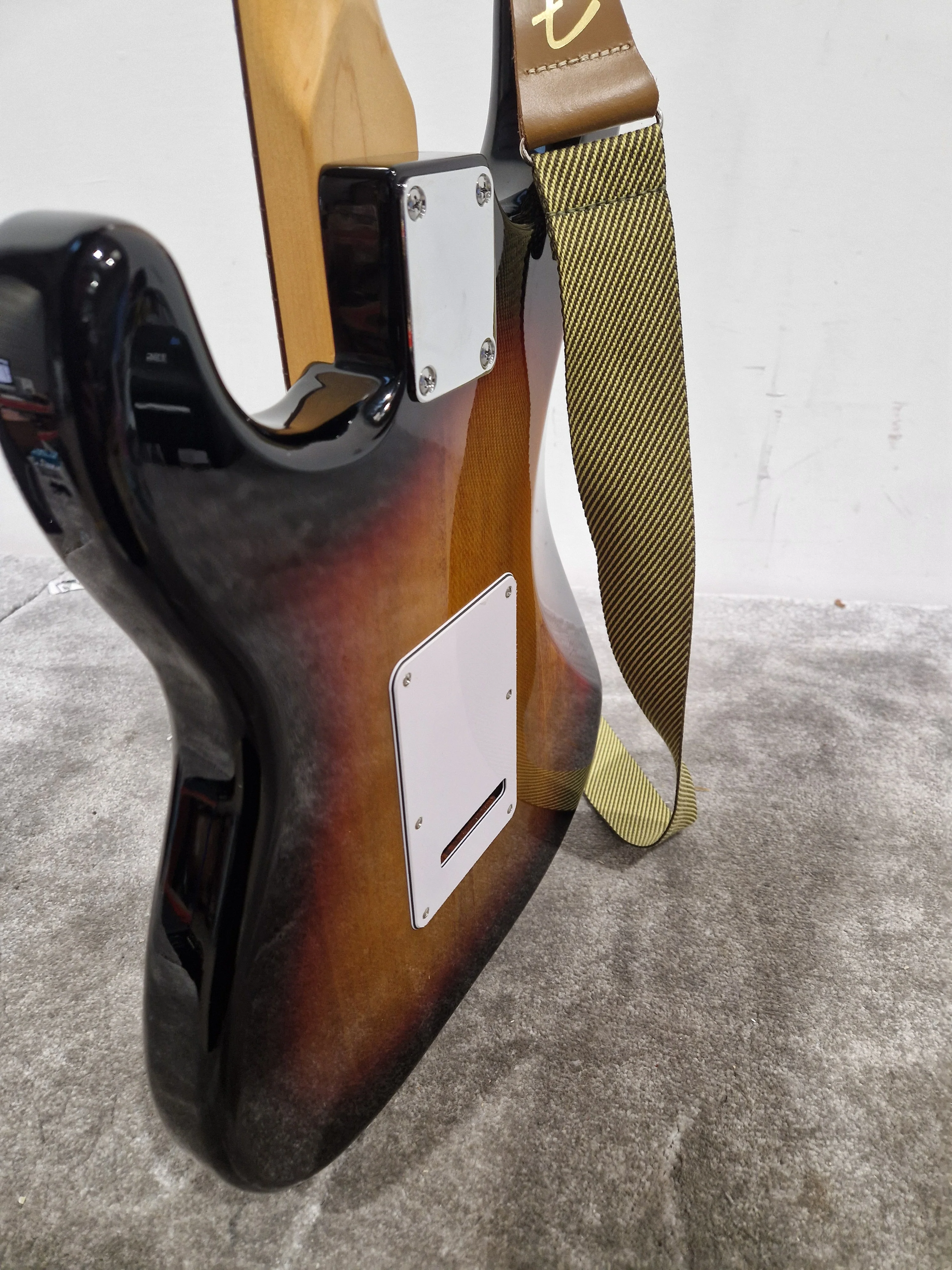 Fender Standard Stratocaster LRL WPG-3TS – 3-Tone Sunburst – Crafted in Indonesia (2023) – Excellent w/ Strap - Image 13