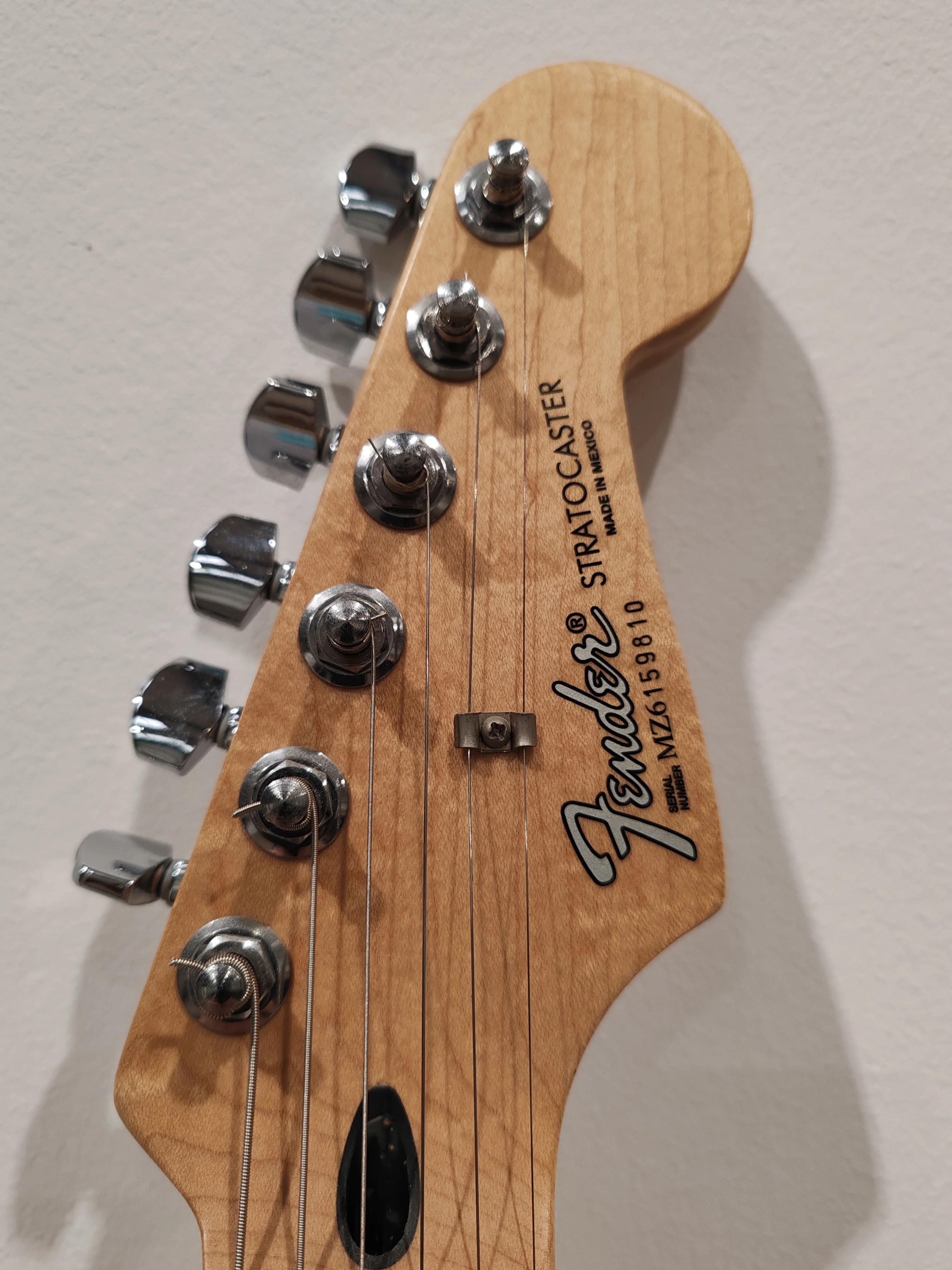 Fender Stratocaster Mexican - MZ6159810 - Chrome Red - 2006 - Image 3