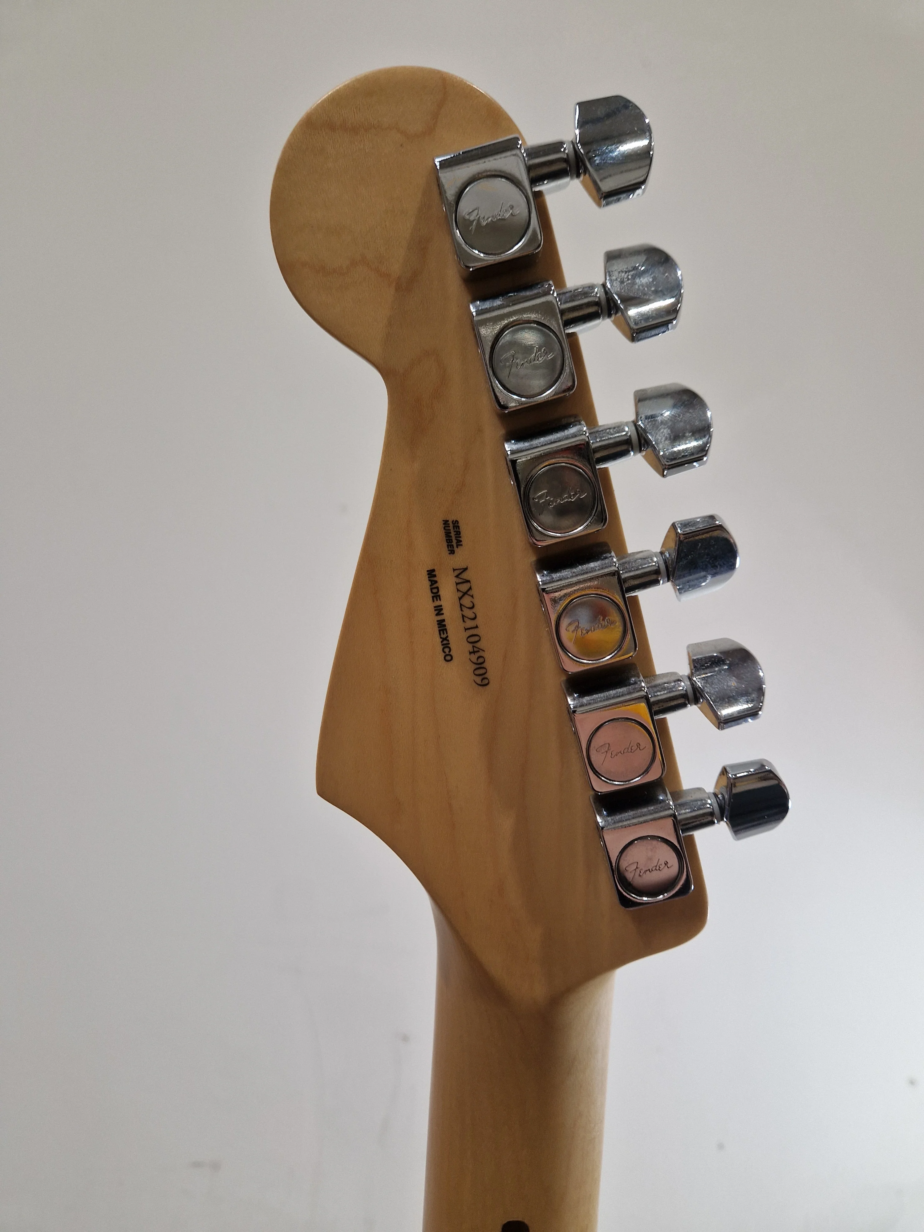 Fender Stratocaster Series Player 2 - Versatile Tone Electric Guitar - Excellent w/ Original Box & Soft Case - Image 5