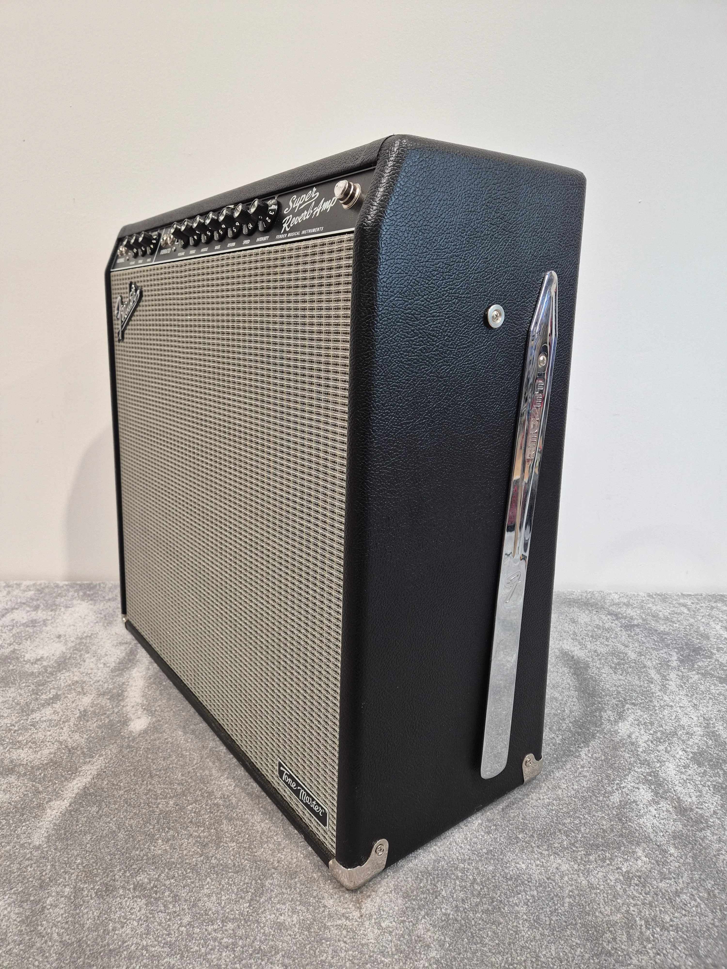 Fender Tone Master Super Reverb Amp - 45-watts Guitar Amplifier - Mint - Image 6