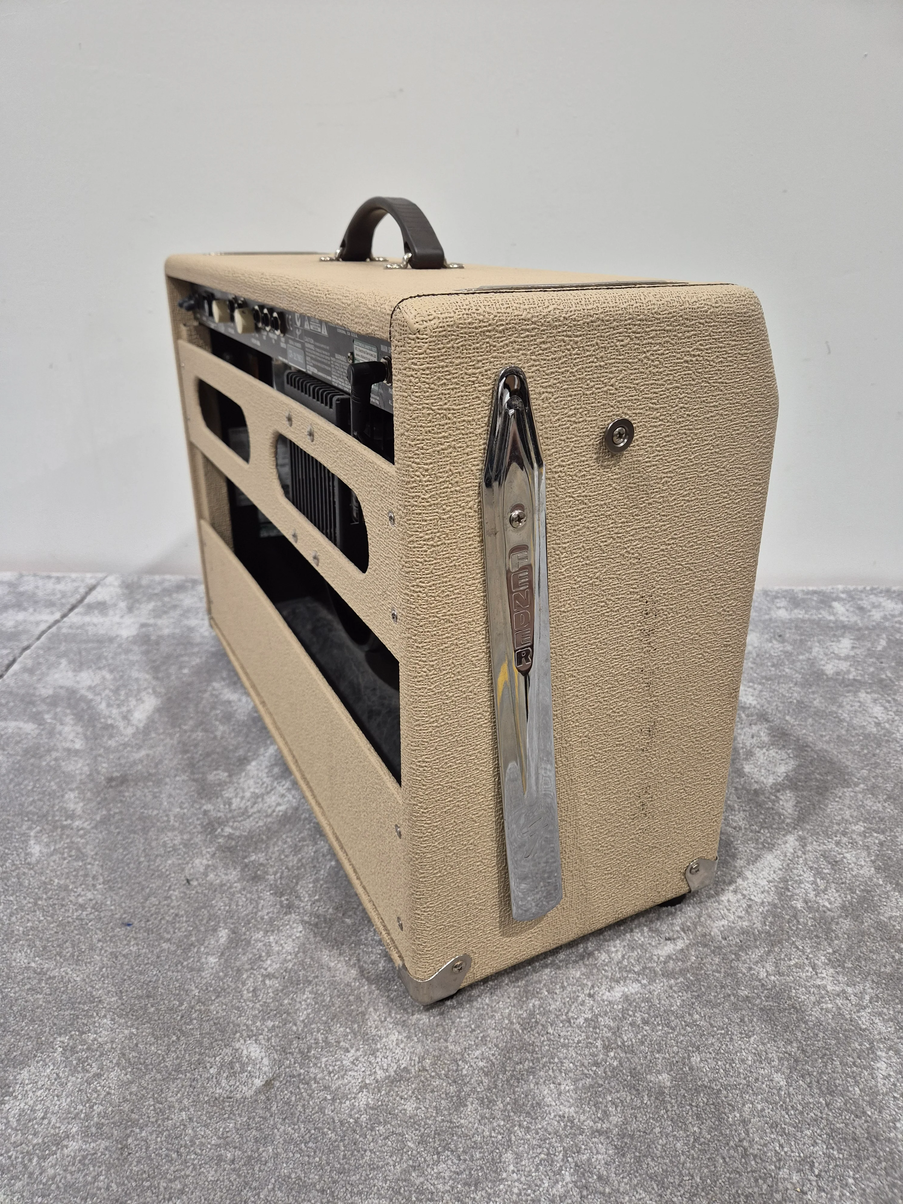 Fender Super Sonic 112 Guitar Amplifier - 60 Watts, Tube-Driven - Very Good - Image 6