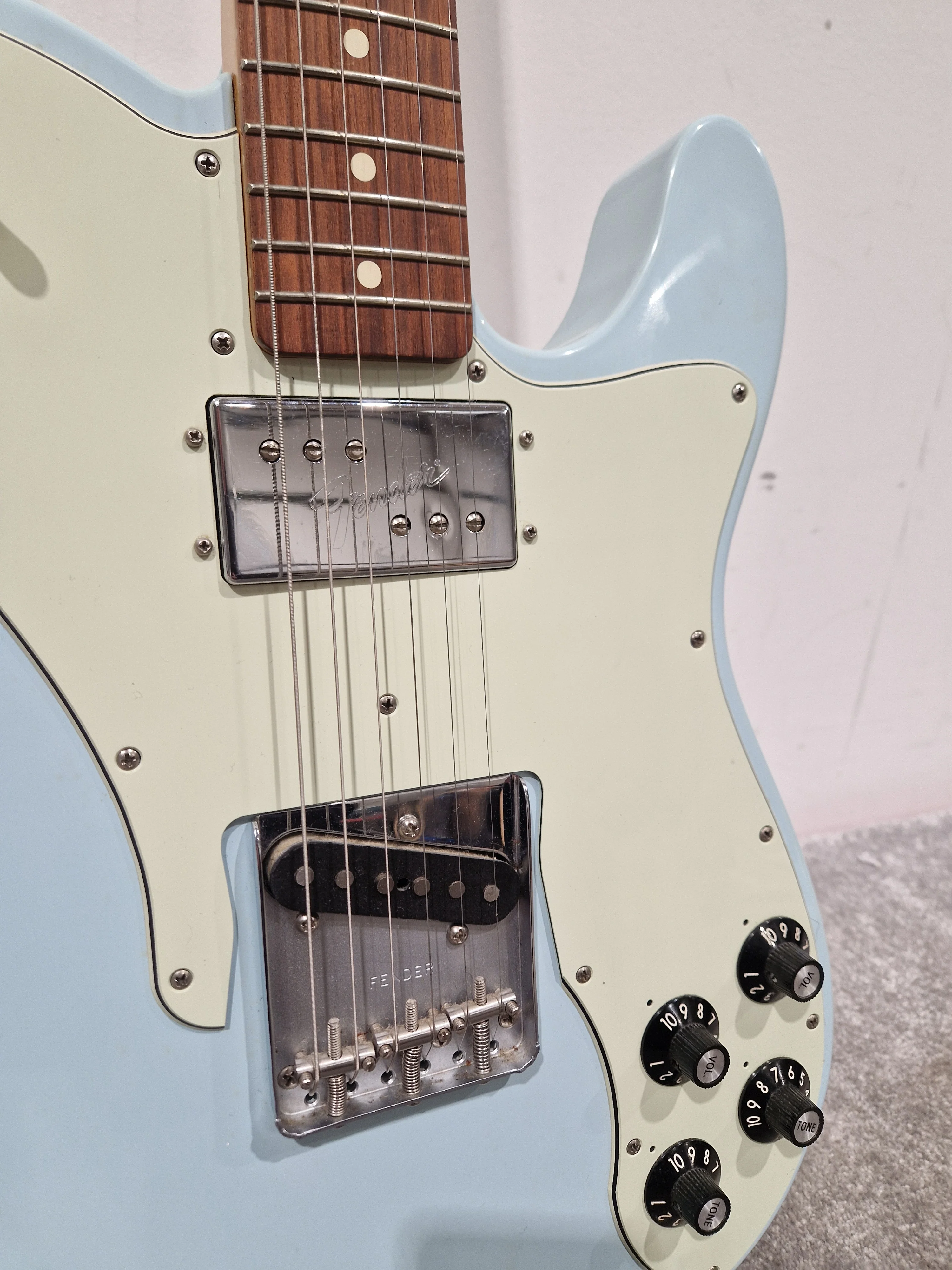 Fender Vintera Telecaster Custom - Electric Guitar - Sonic Blue - Made In Mexico S/N MX19051283  - Excellent w/ Soft Case - Refurbished - Image 5
