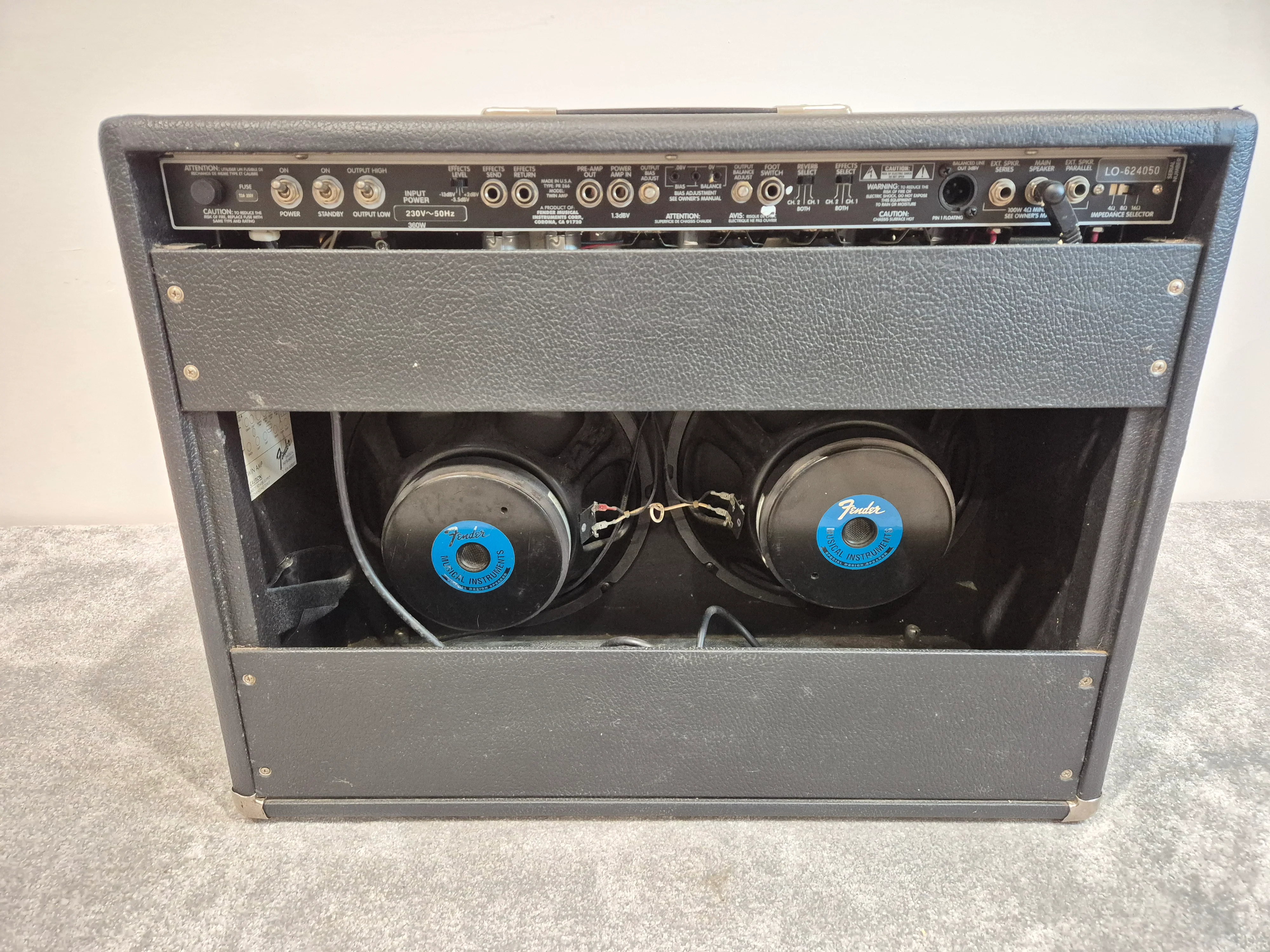 Fender Twin Amp - 100-watts Versatile Guitar Amplifier - Image 10