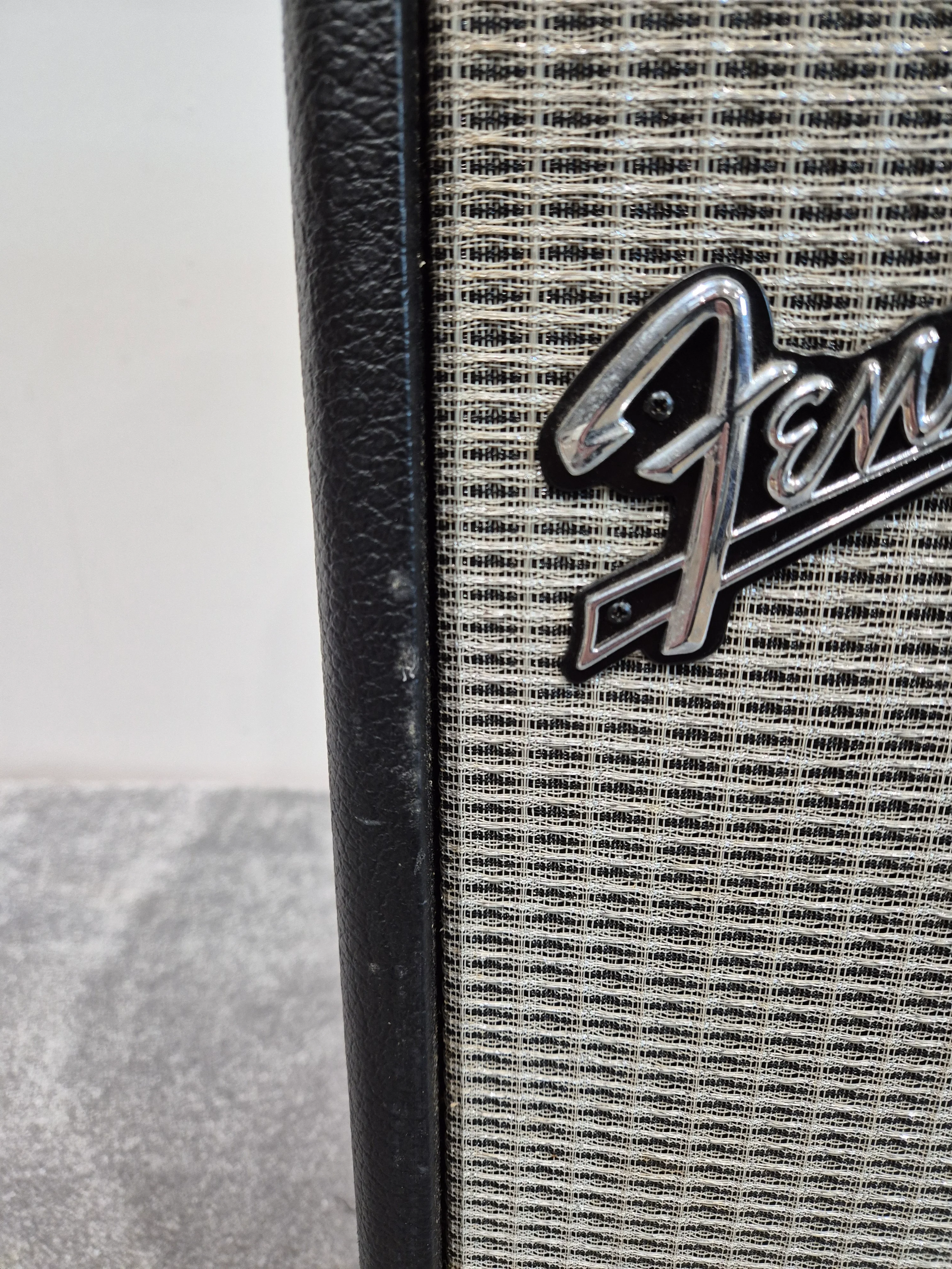 Fender Twin Amp - 100-watts Versatile Guitar Amplifier - Image 5