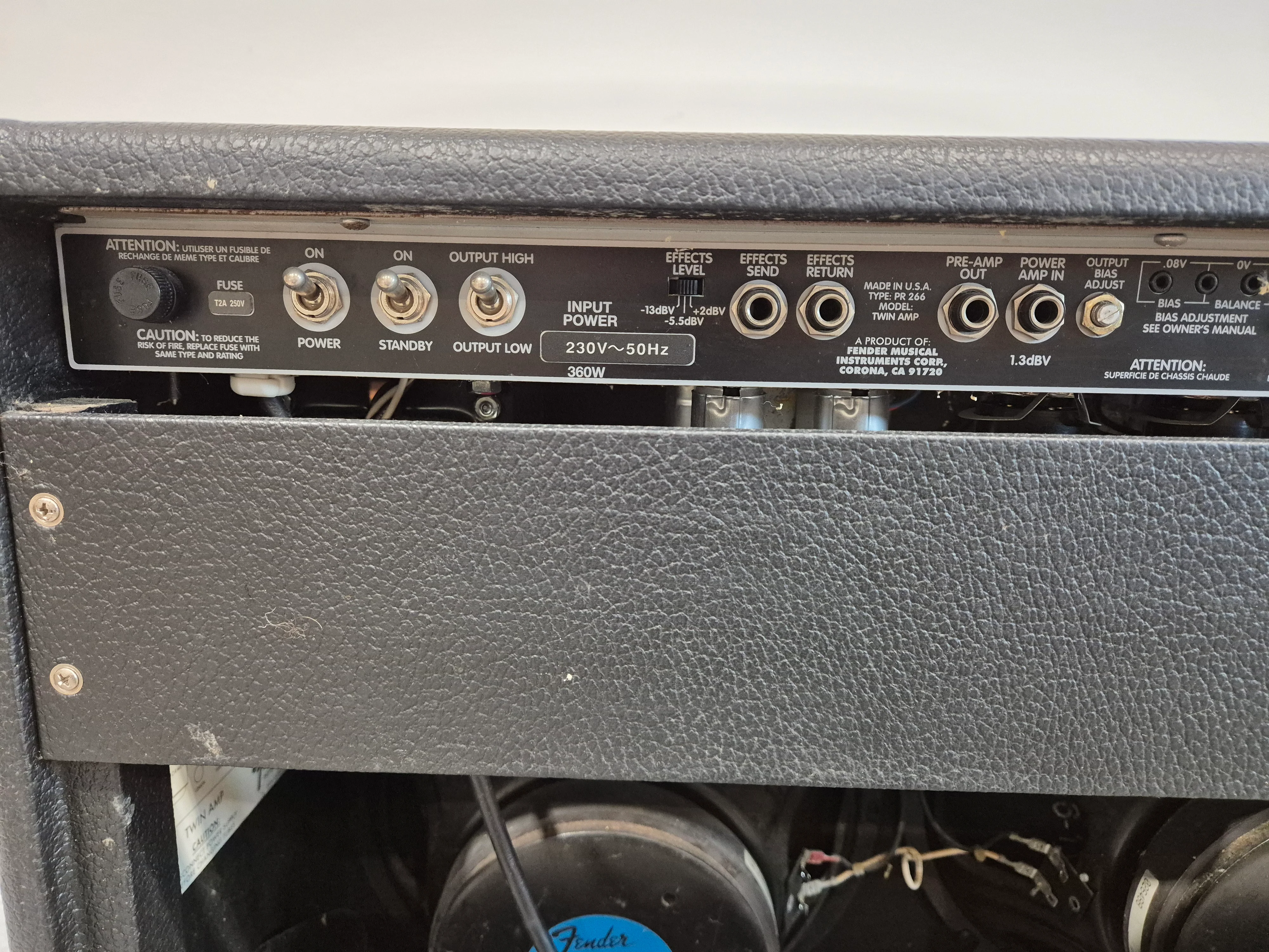 Fender Twin Amp - 100-watts Versatile Guitar Amplifier - Image 9