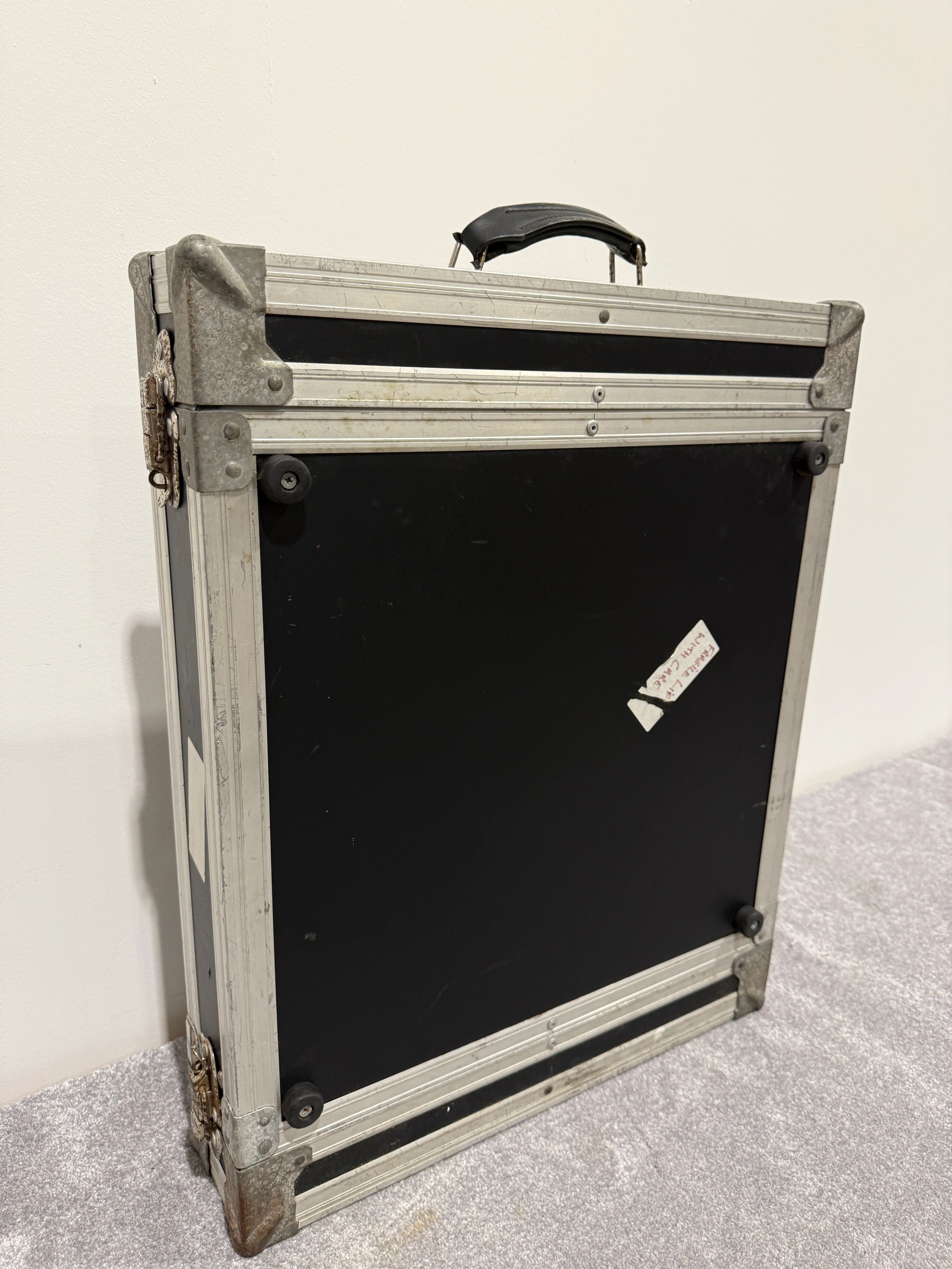 Flight Case for DJ / Disco Equipment - Size 2U with Handle - Image 9