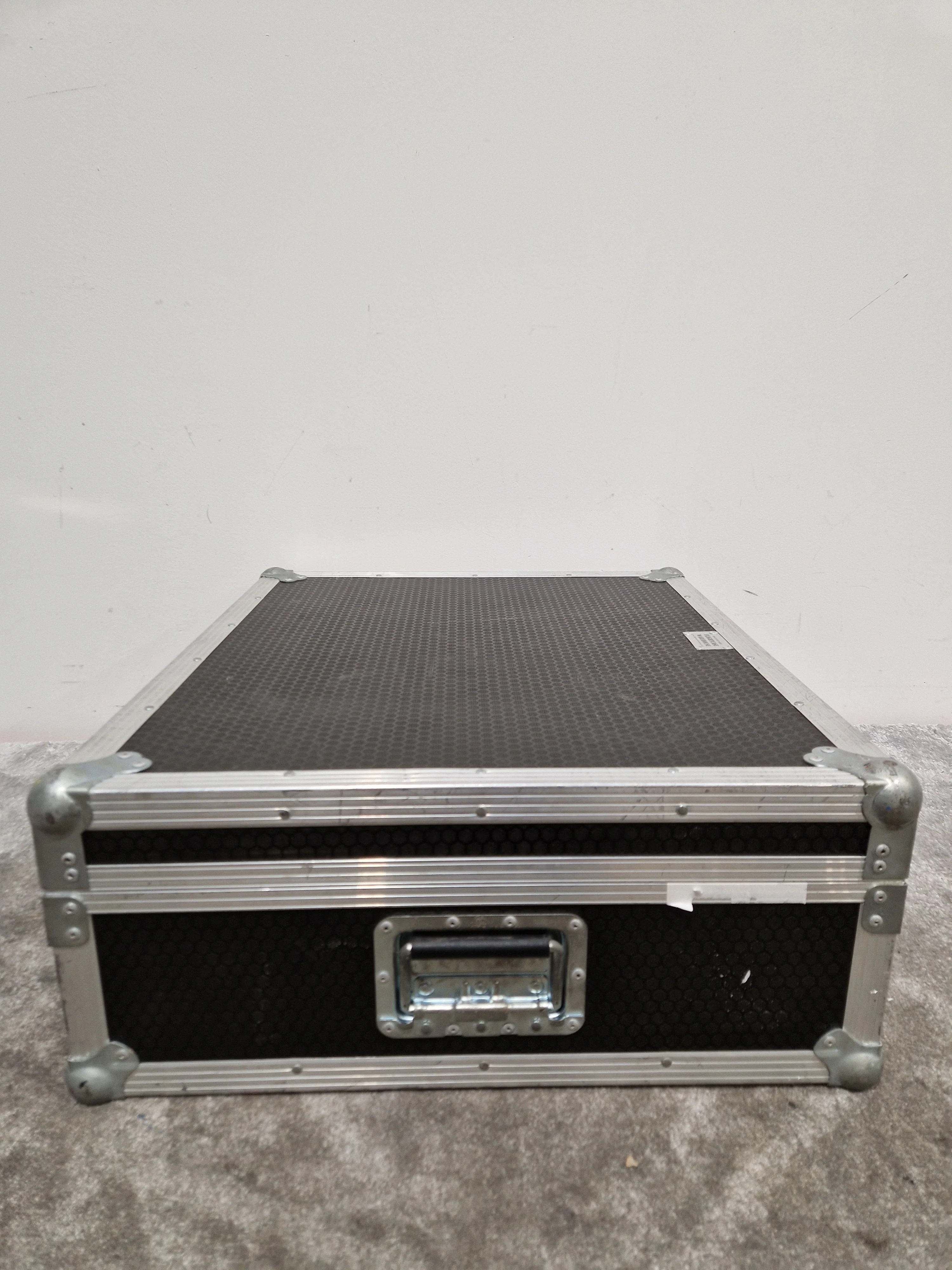 Flight Case Warehouse Flight Case 66cmX24cmX50cm - Heavy-Duty Protection - Excellent - Image 3