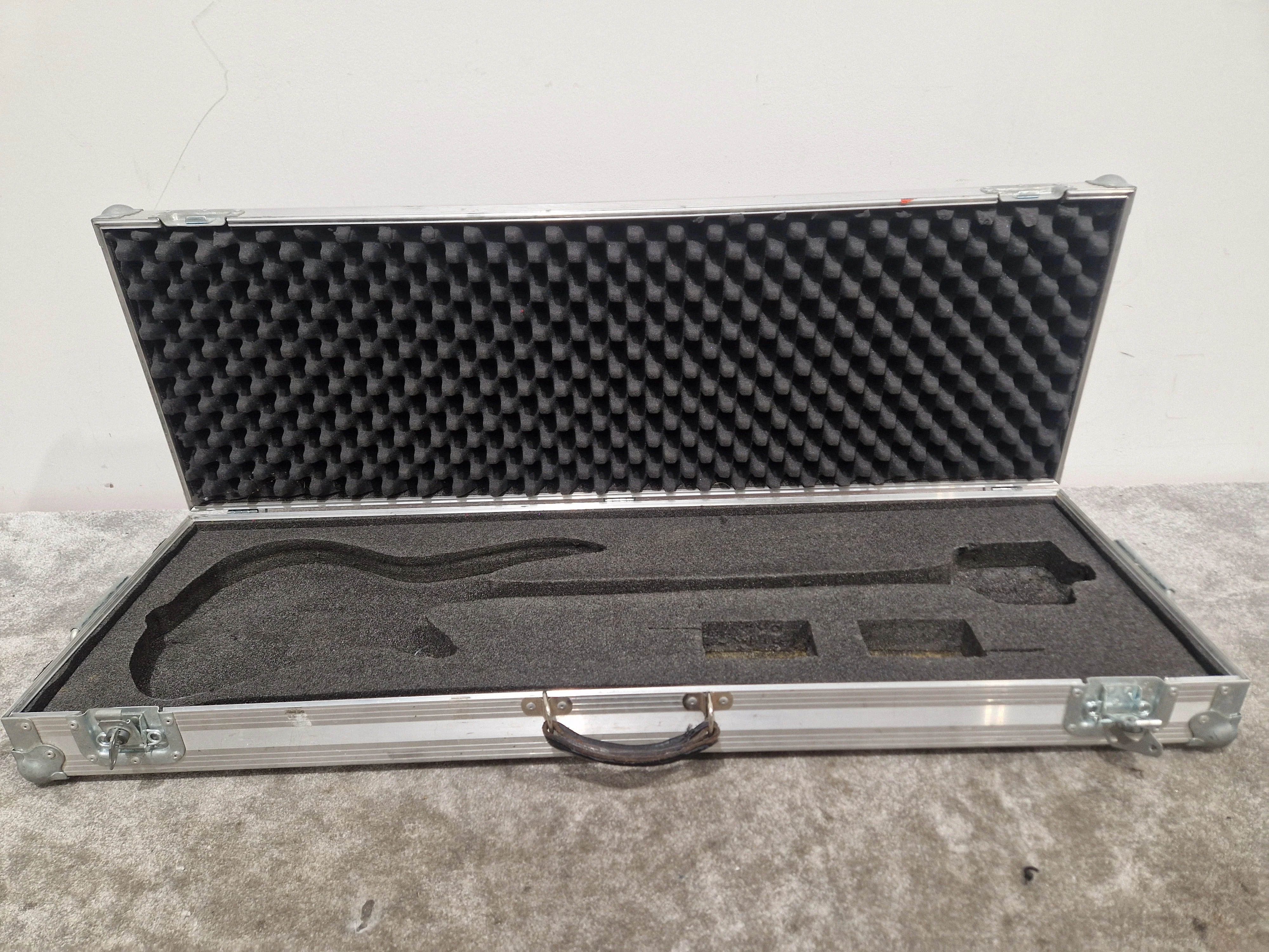 FlightCaseWarehouse - Guitar Flight Case - 120x40x15cm - Excellent - Image 11