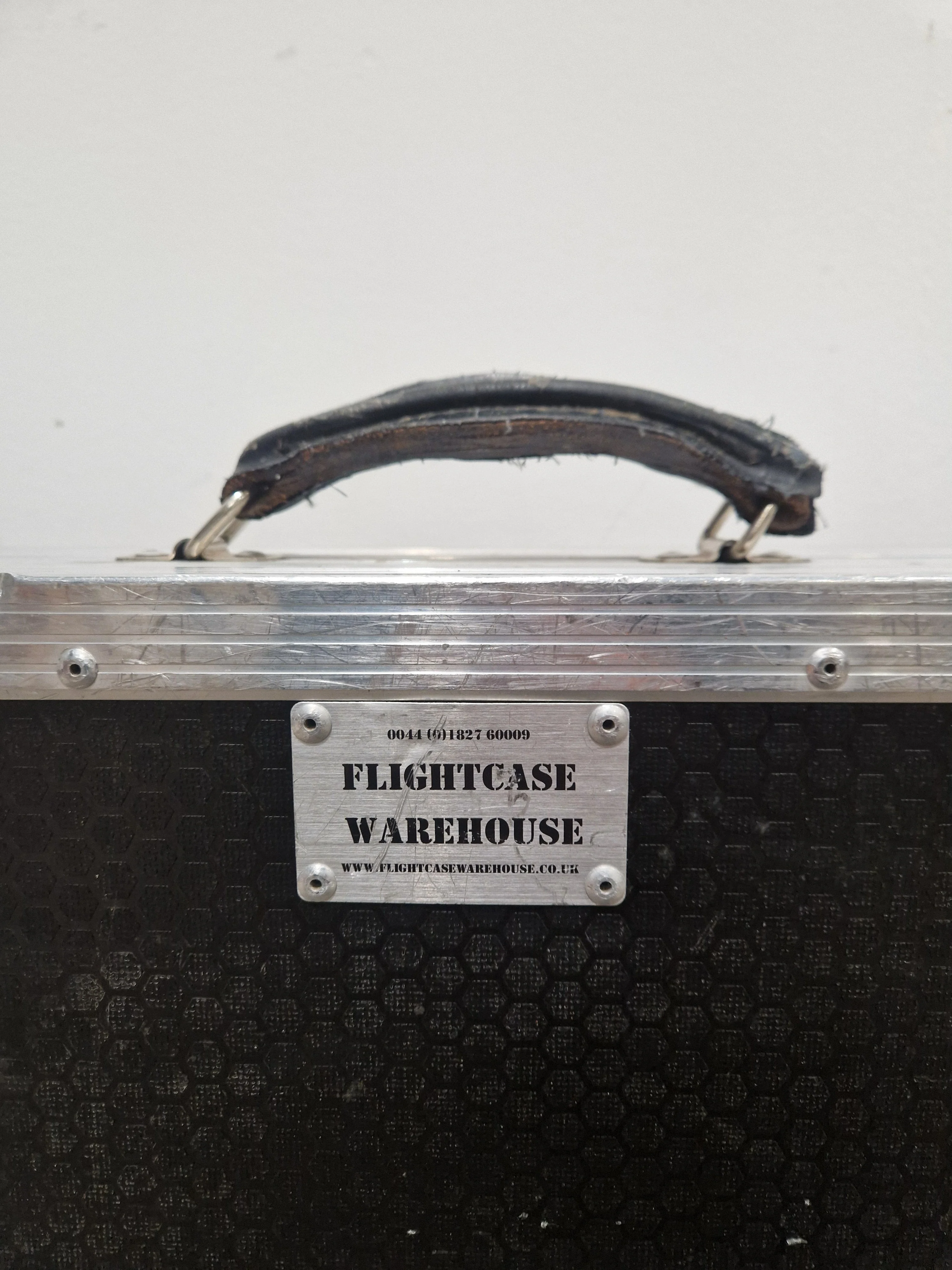 FlightCaseWarehouse - Guitar Flight Case - 120x40x15cm - Excellent - Image 6
