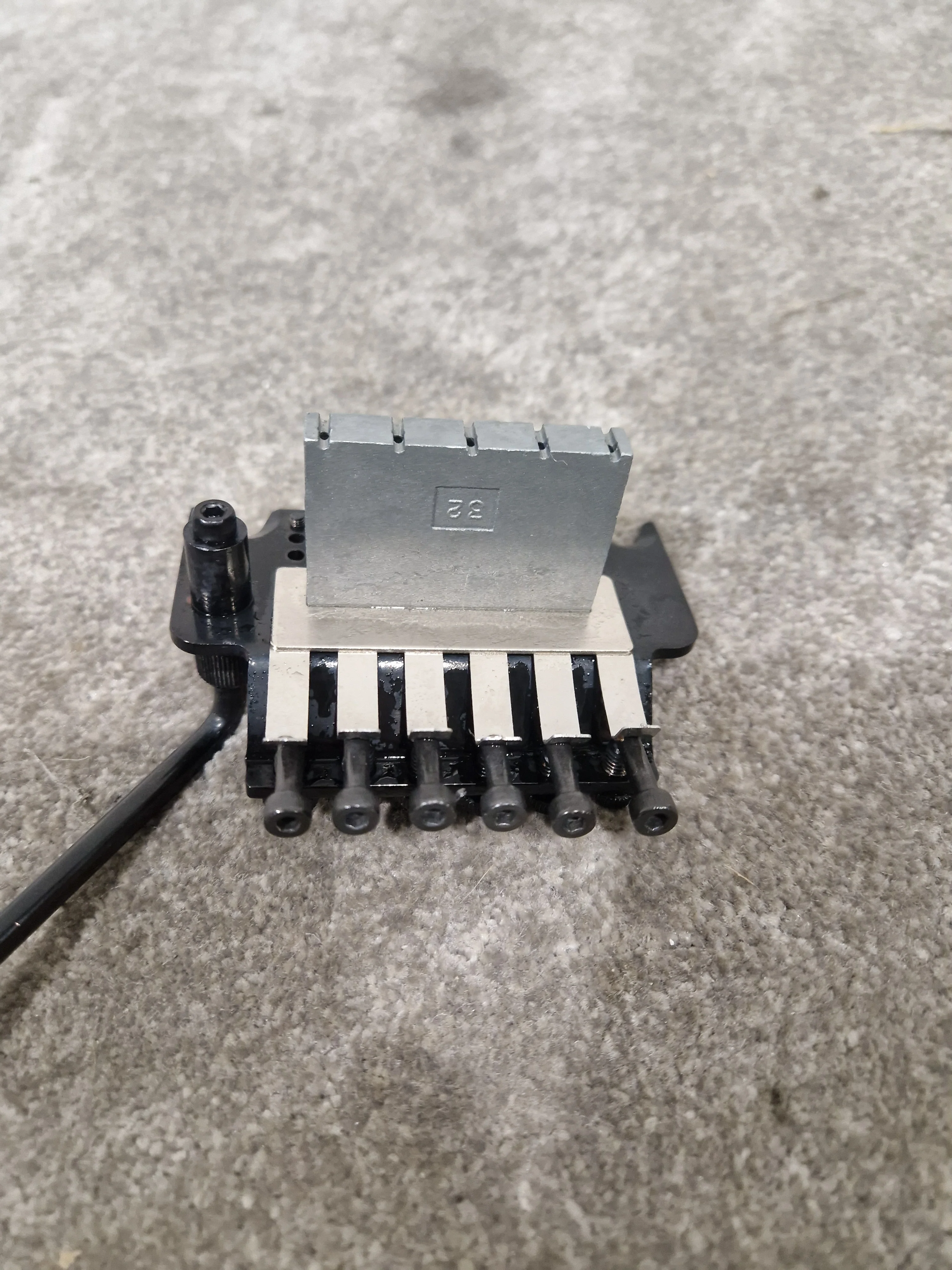 Floyd Rose Special Tremolo System Tremolo System - Double Locking - Very Good - Image 5