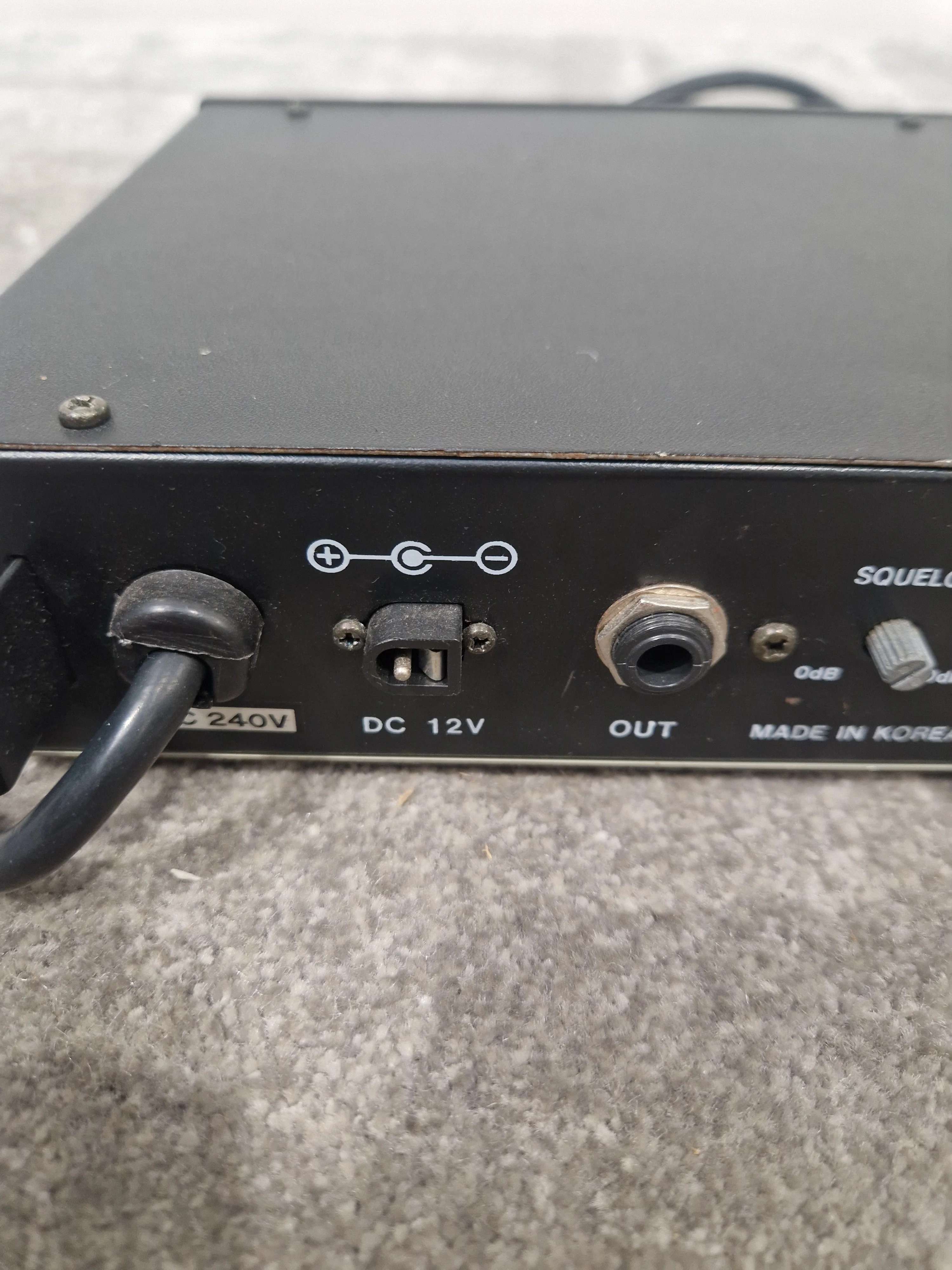 FM Wireless System Receiver Audio Equipment - Wireless Connectivity, Durable Design - Very Good - Image 7