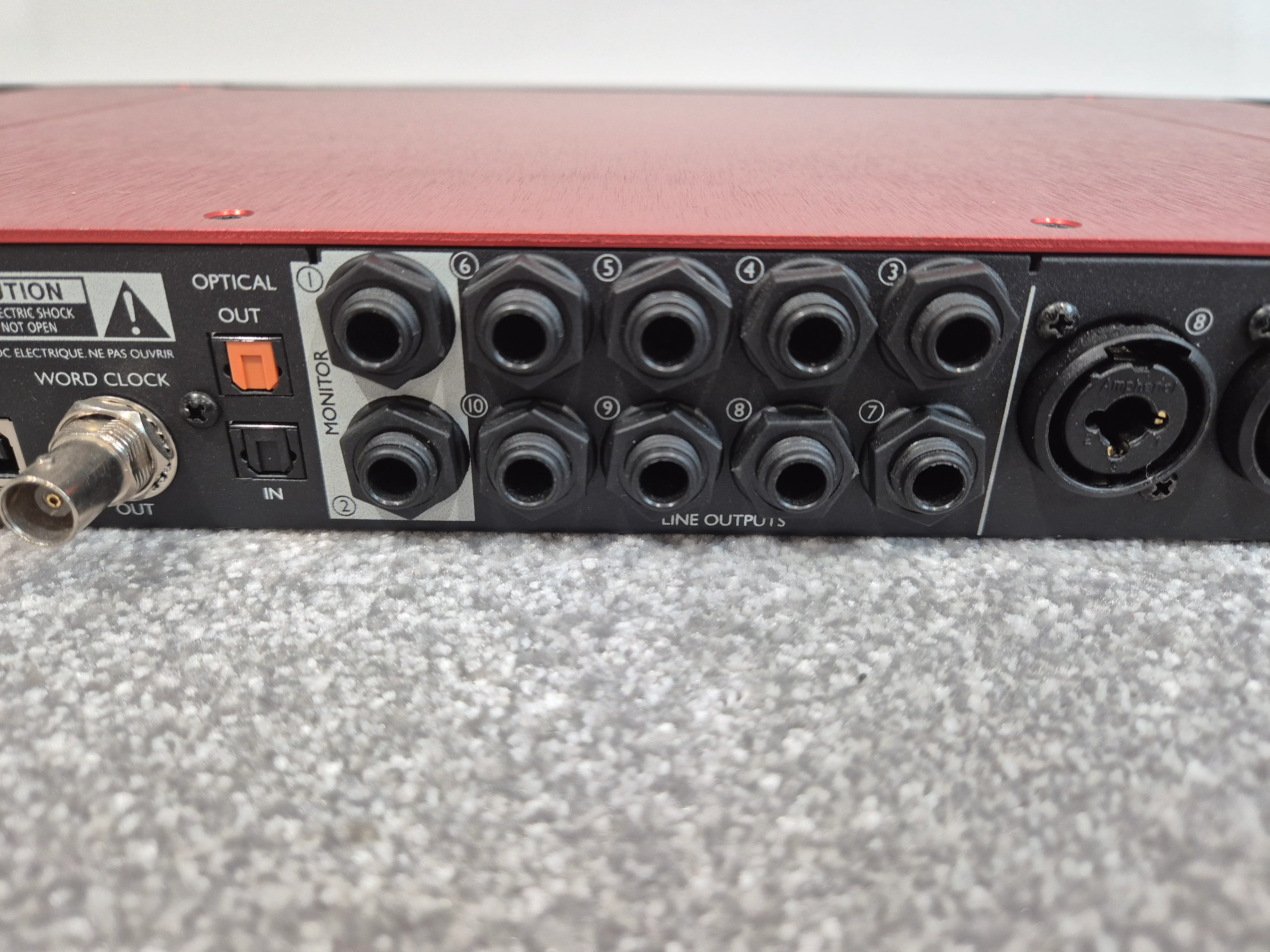Focusrite Scarlett 18i20 - 20 Outputs Audio Interface - Image 9