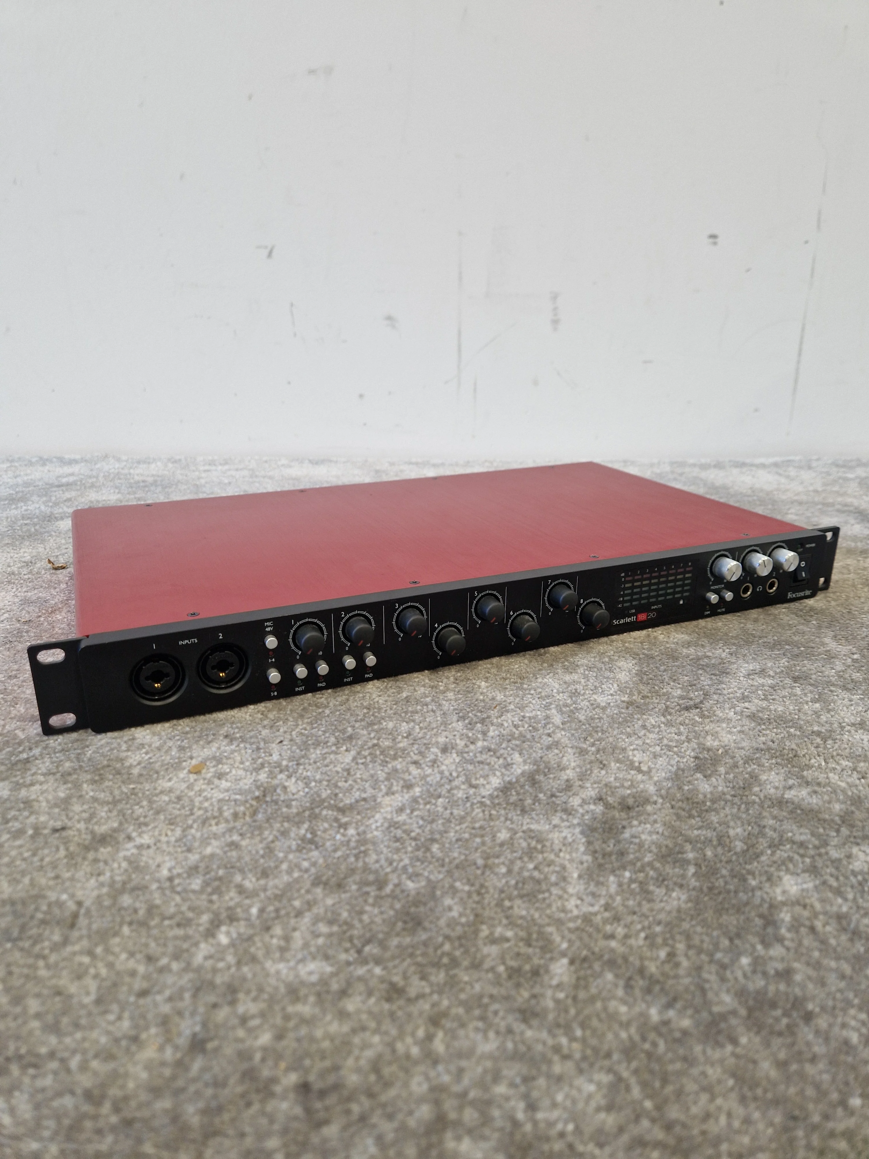 Focusrite Scarlett 18i20 Gen 2 - 18 Inputs, 20 Outputs - Excellent - Image 3