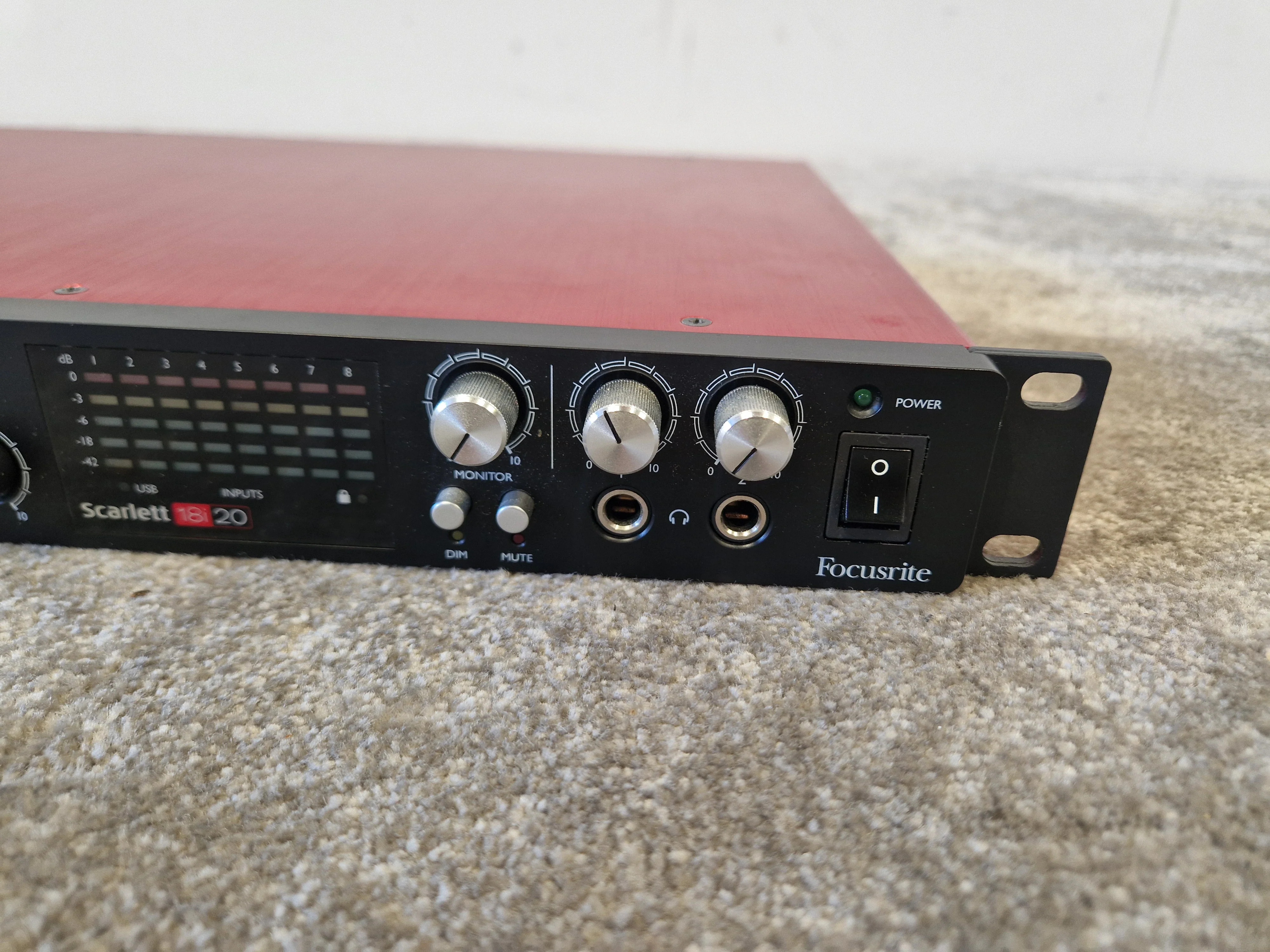 Focusrite Scarlett 18i20 Gen 2 - 18 Inputs, 20 Outputs - Excellent - Image 4