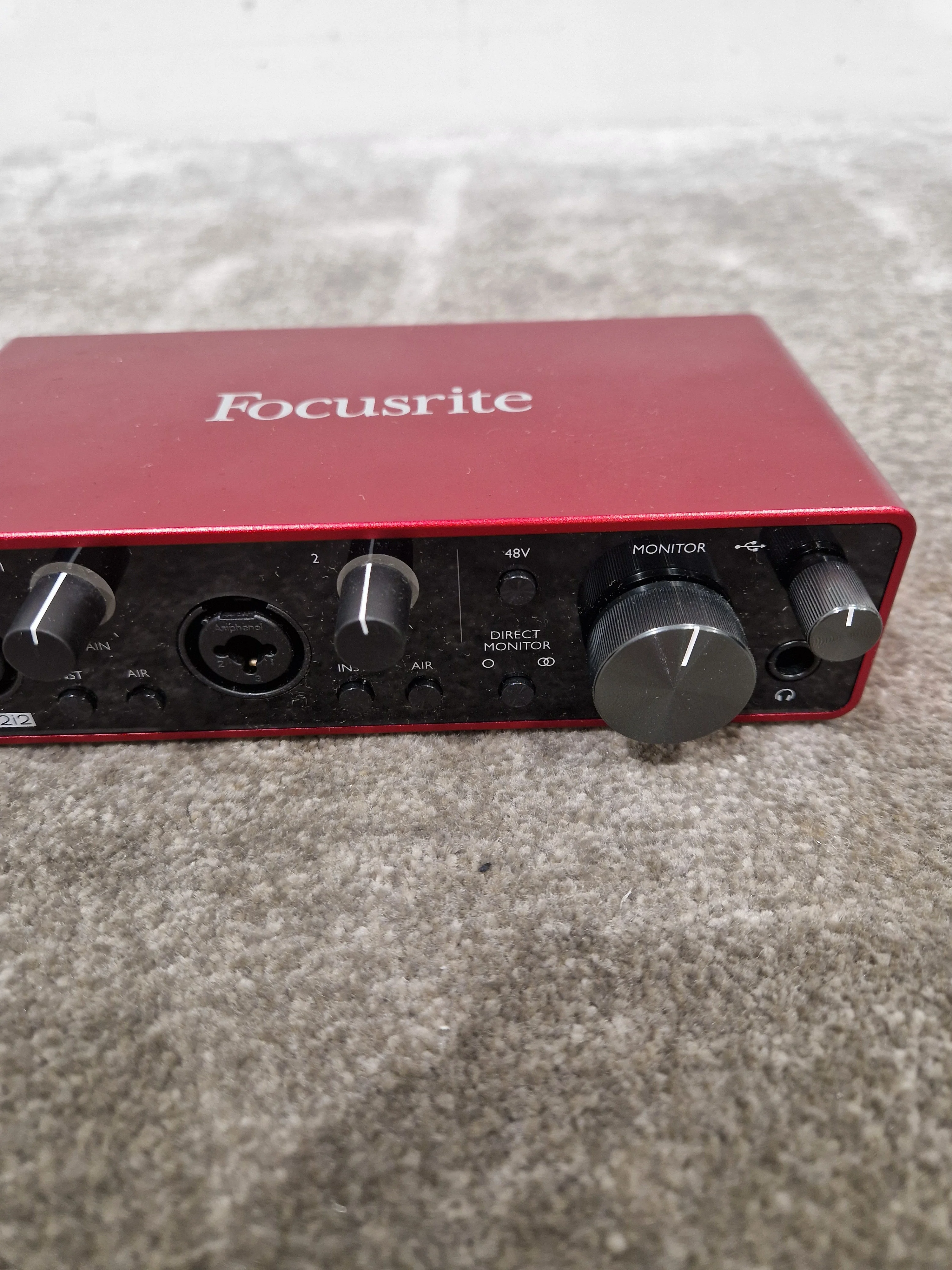 Focusrite Scarlett 2I2 Audio Interface - USB Connectivity - Excellent w/ Original Box - Image 10