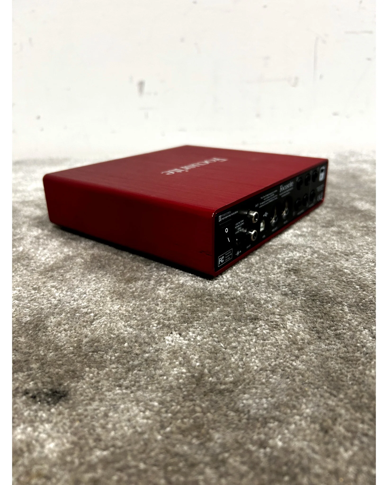 Focusrite Scarlett 6i6 - Audio Interface - Red - Good - Image 3