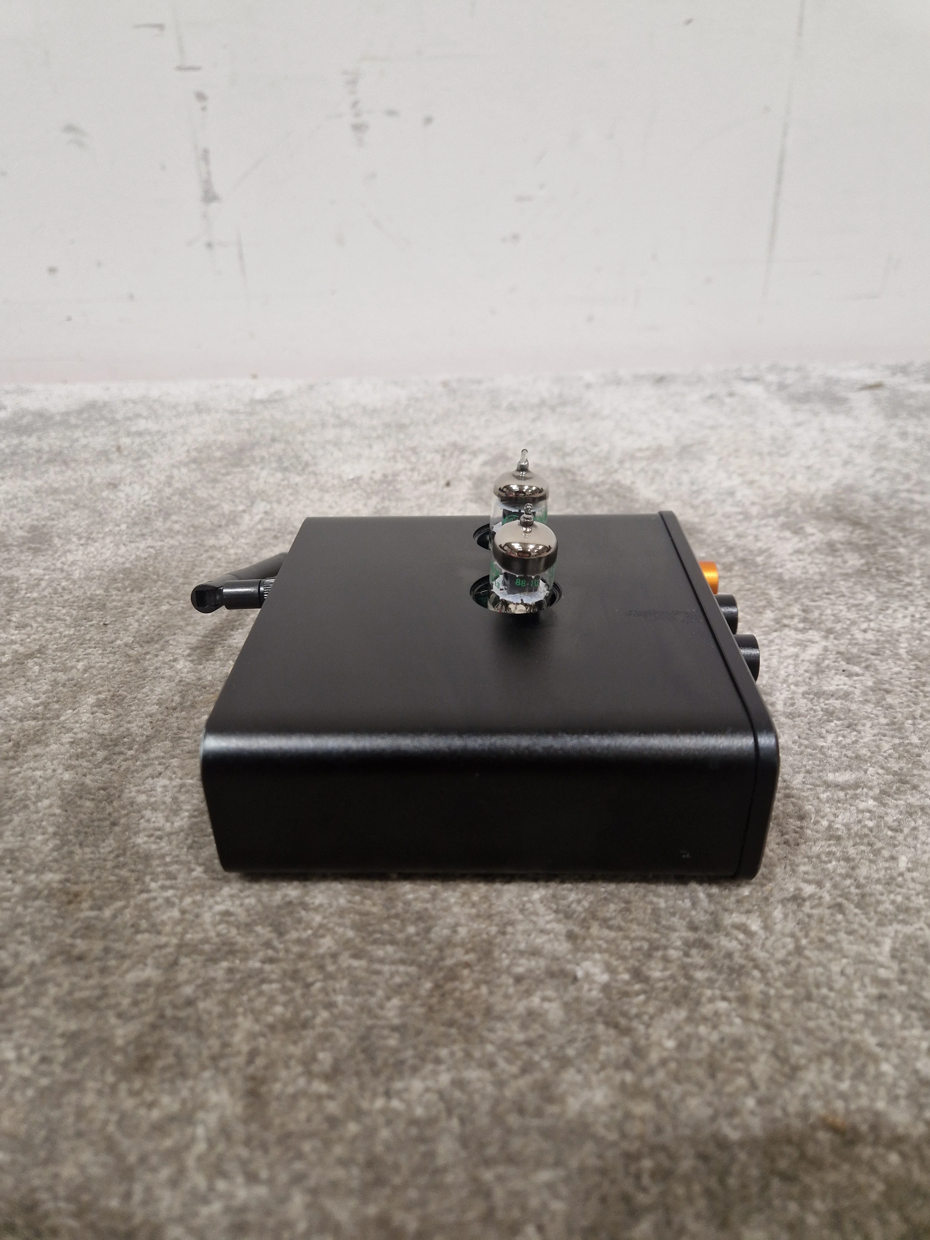 Fosi Audio MC331 - Tube Preamplifier - Black/Orange - Like New w/ Original Box, Manuals & Power Supply - Image 9
