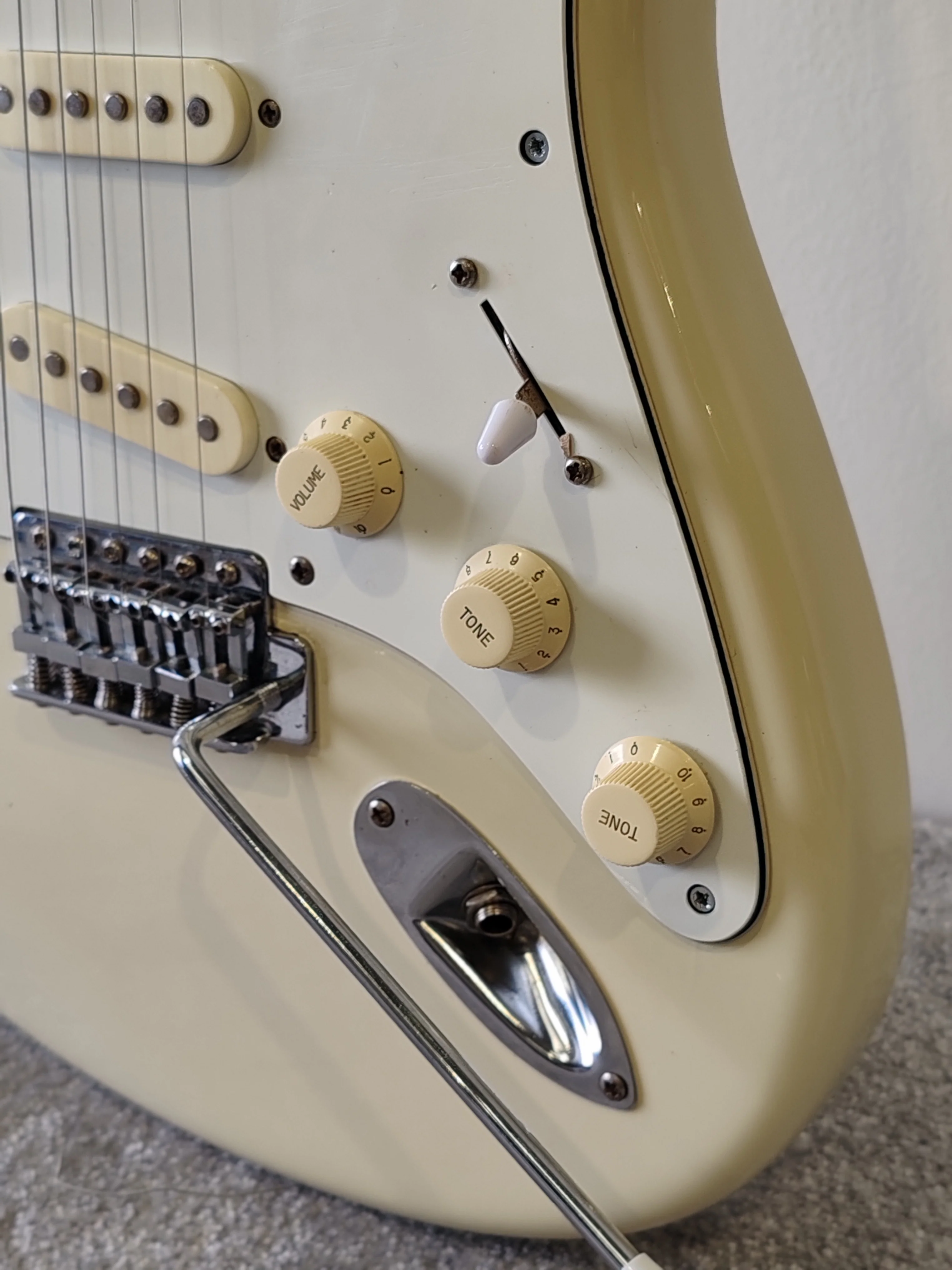 Francis Stratocaster Electric Guitar - Classic Tonewood Design - Very Good - Image 7