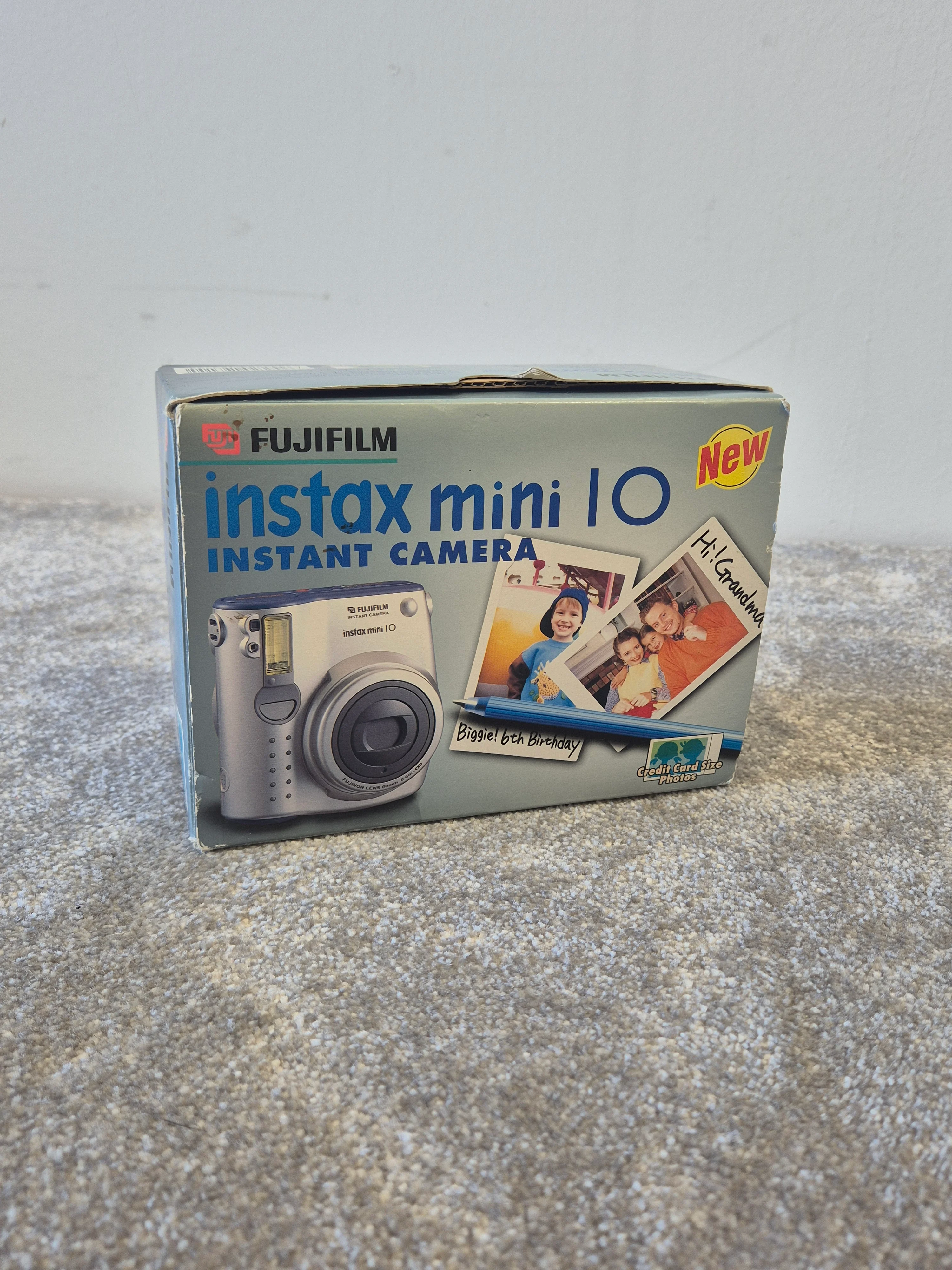 Fujifilm Instax Mini 10 - Instant Film Camera (Spares or Repairs) - Image 10