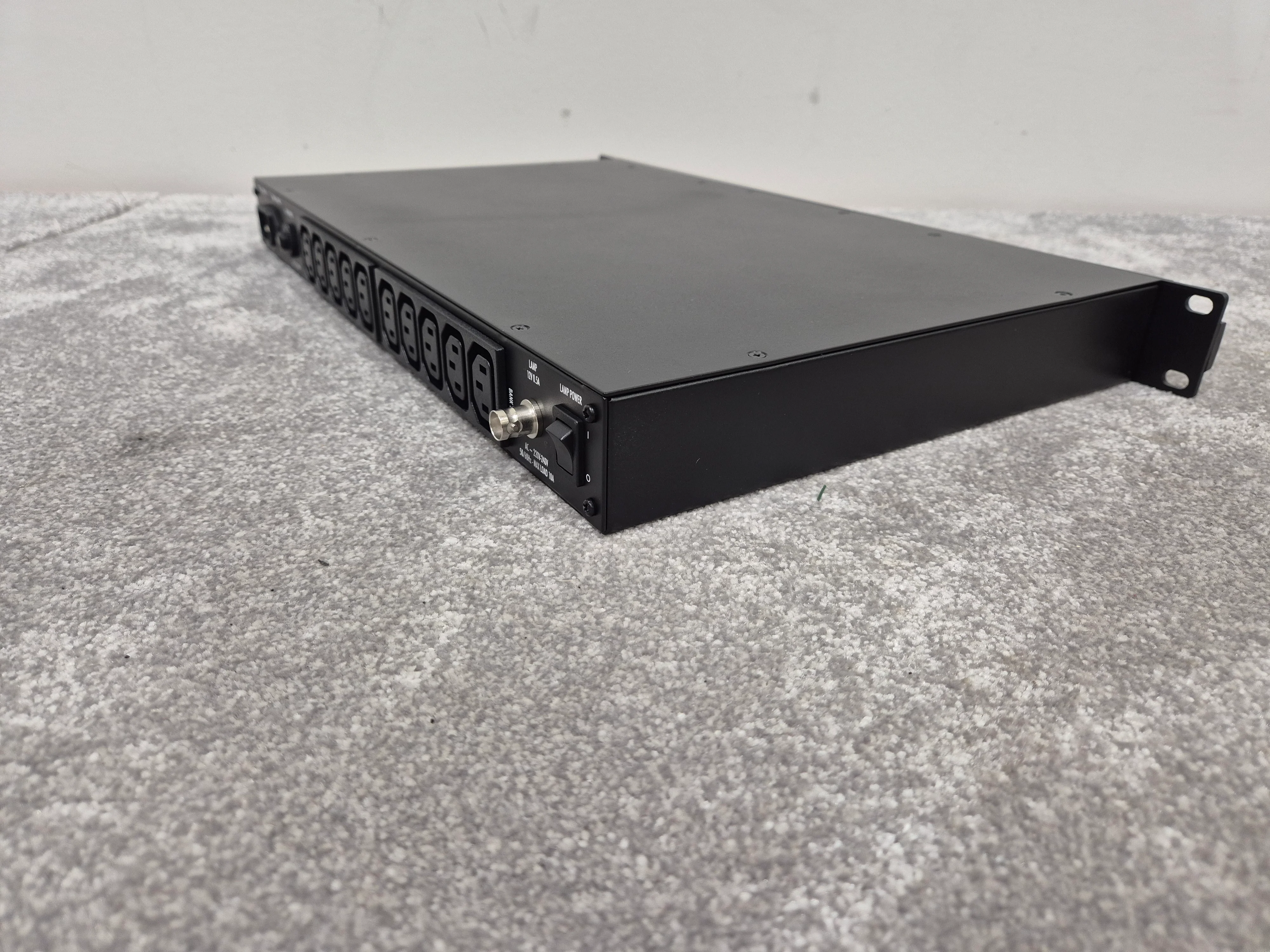 Furman PL-8C E - Power Conditioner (Mint Condition) - Image 4