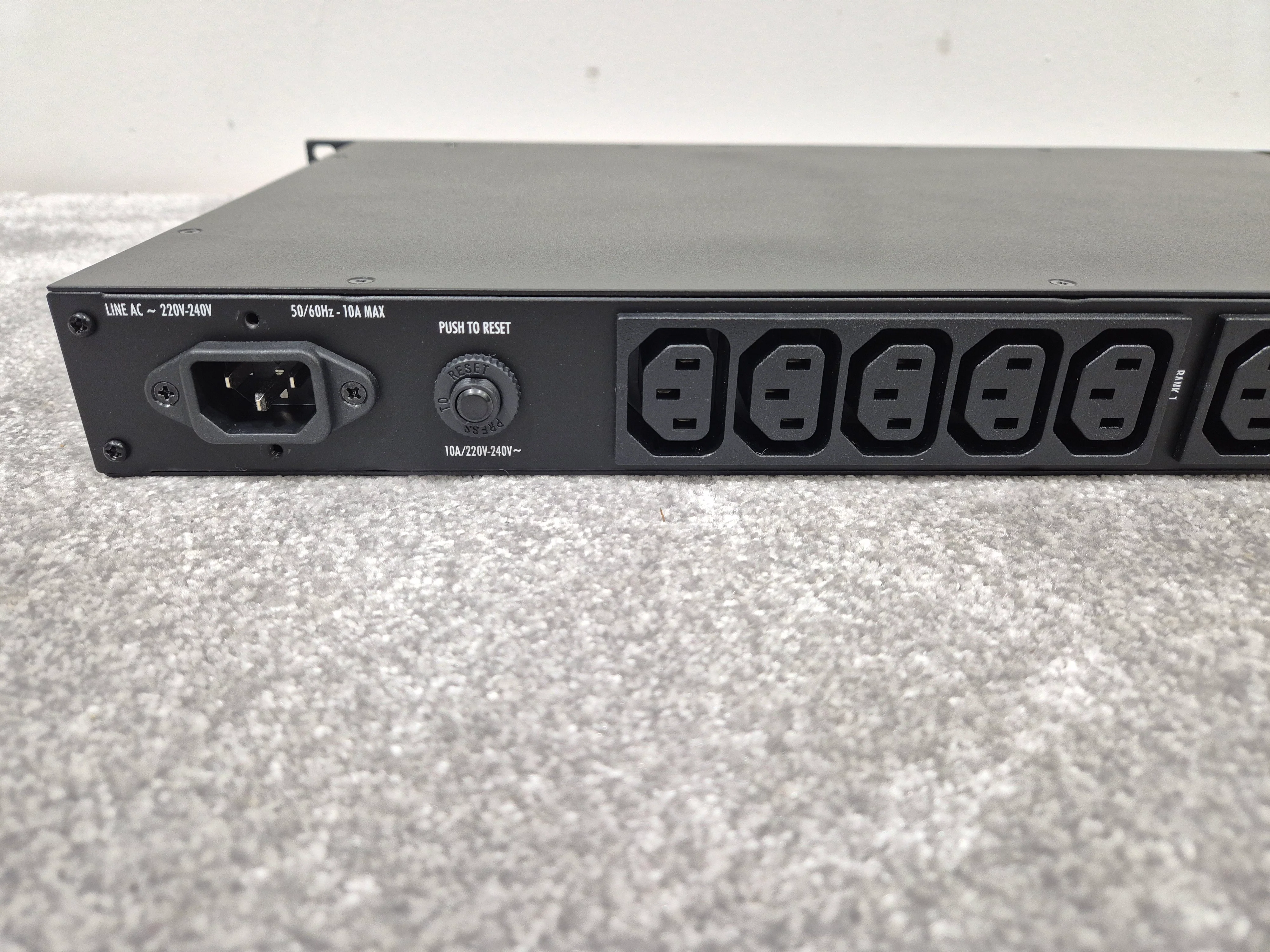 Furman PL-8C E - Power Conditioner (Mint Condition) - Image 7