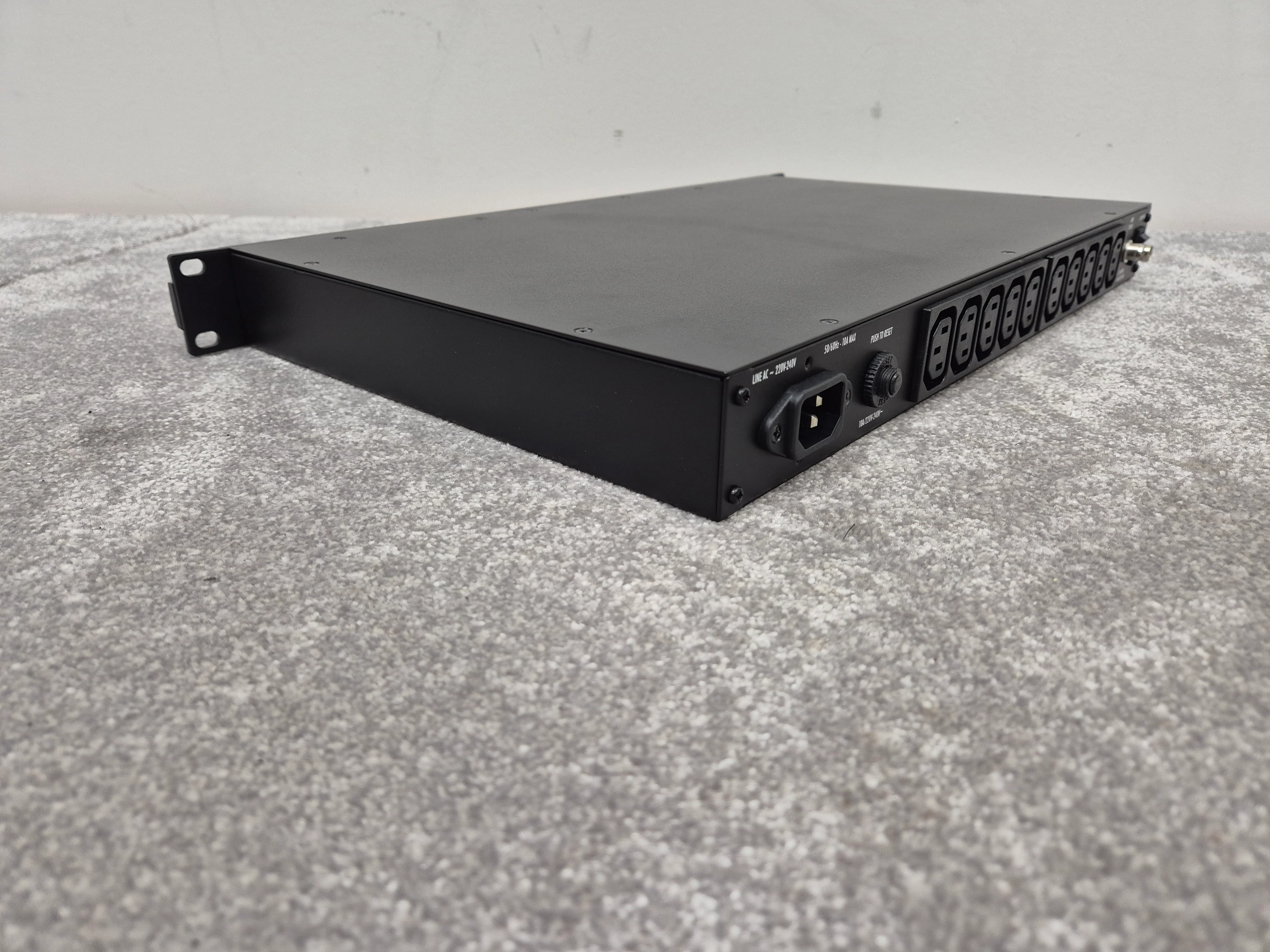 Furman PL-8C E - Power Conditioner (Mint Condition) - Image 8
