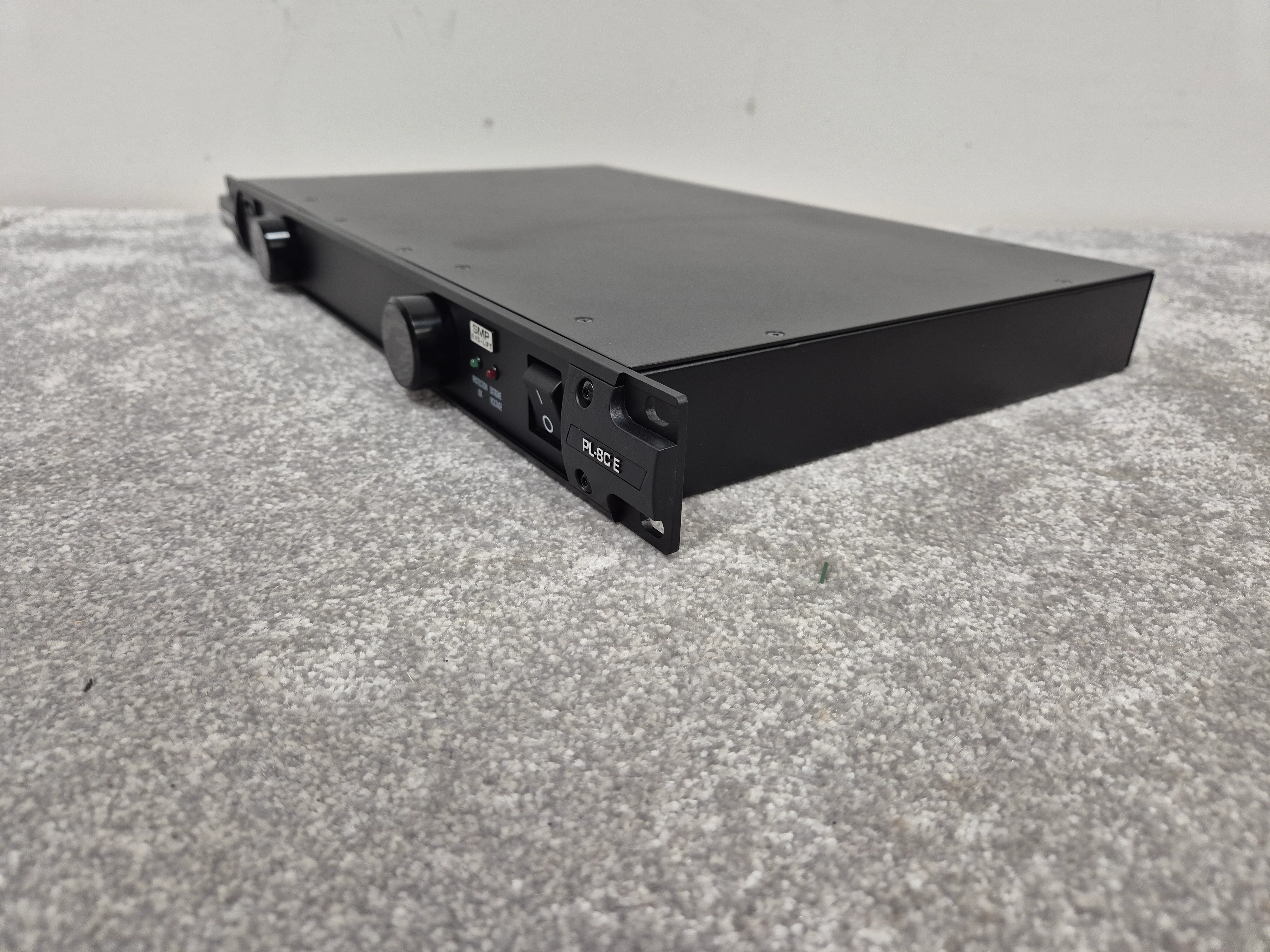 Furman PL-8C E - Power Conditioner (Mint Condition) - Image 9