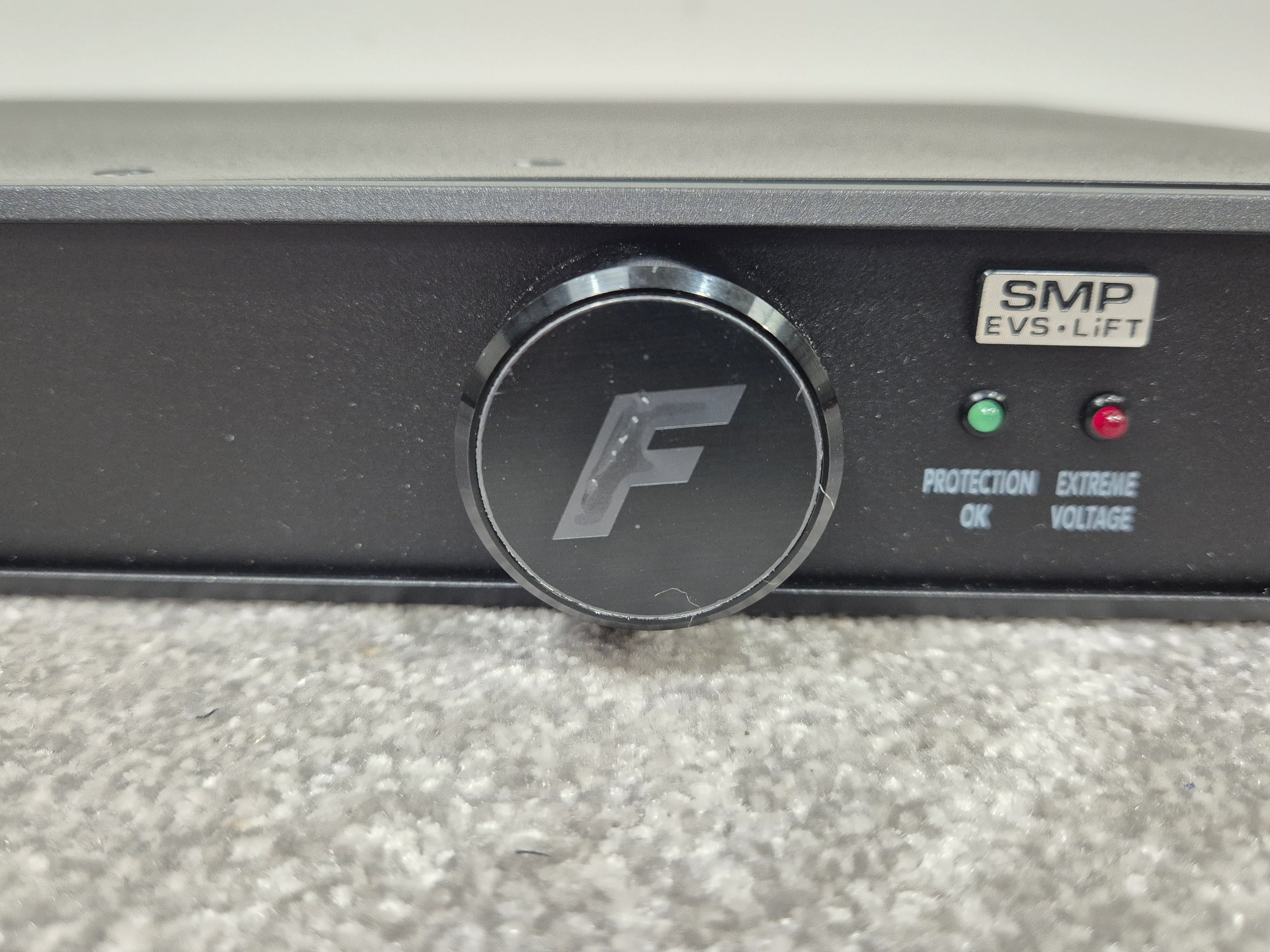 Furman PL-8C E - Rack Mounted Power Conditioner - Image 3
