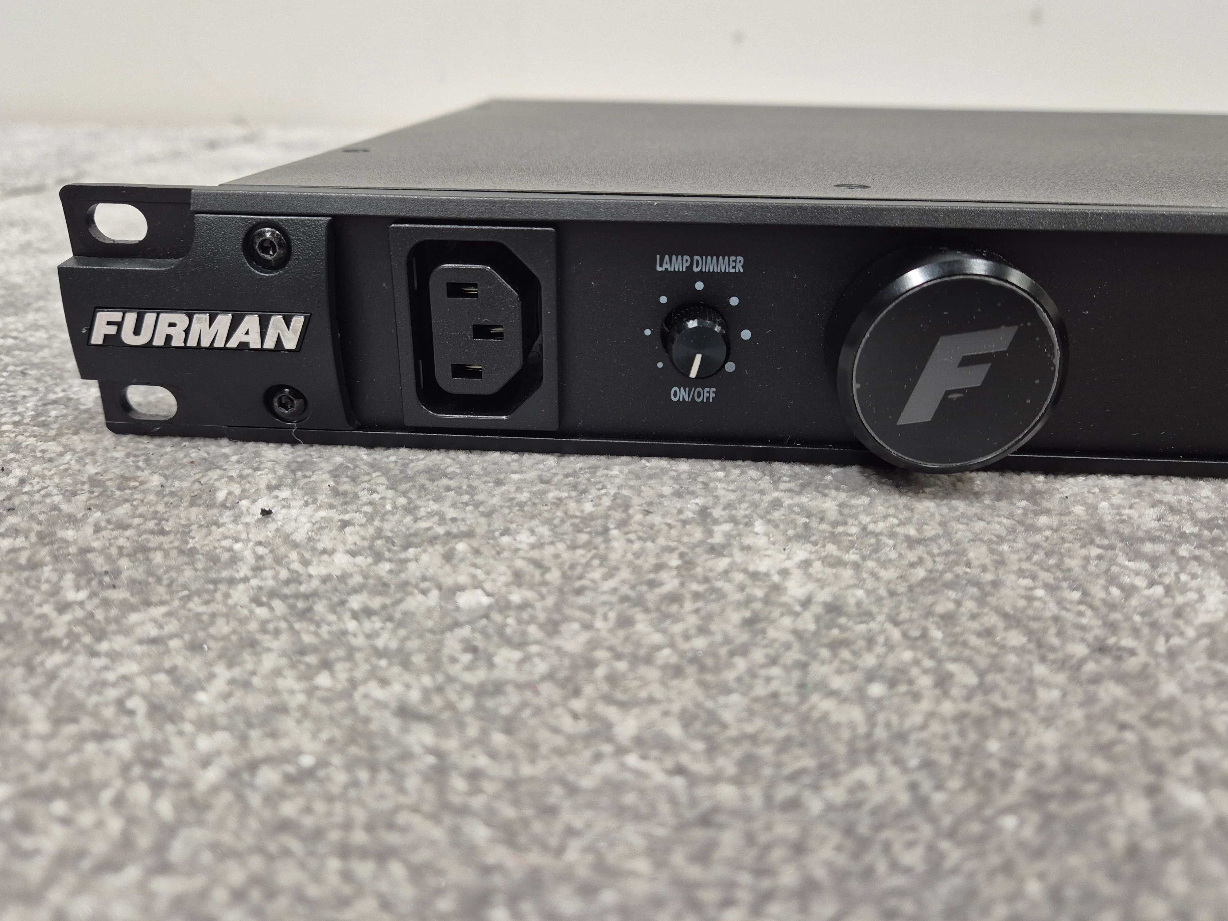 Furman PL-8C E - Rack Mounted Power Conditioner - Image 4