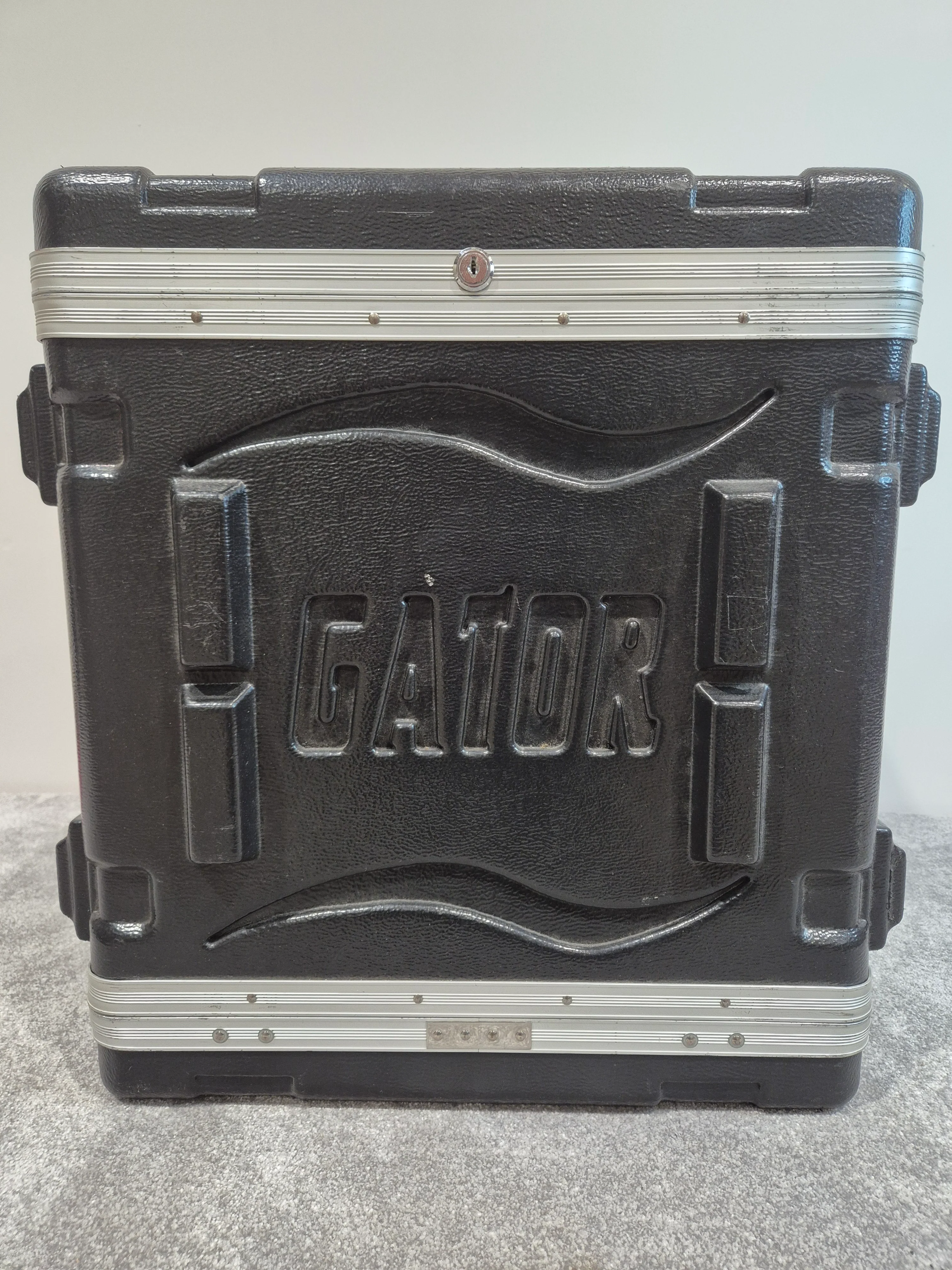 Gator 8u - Black Plastic / Metal Rack Mount Flight Case - Image 3