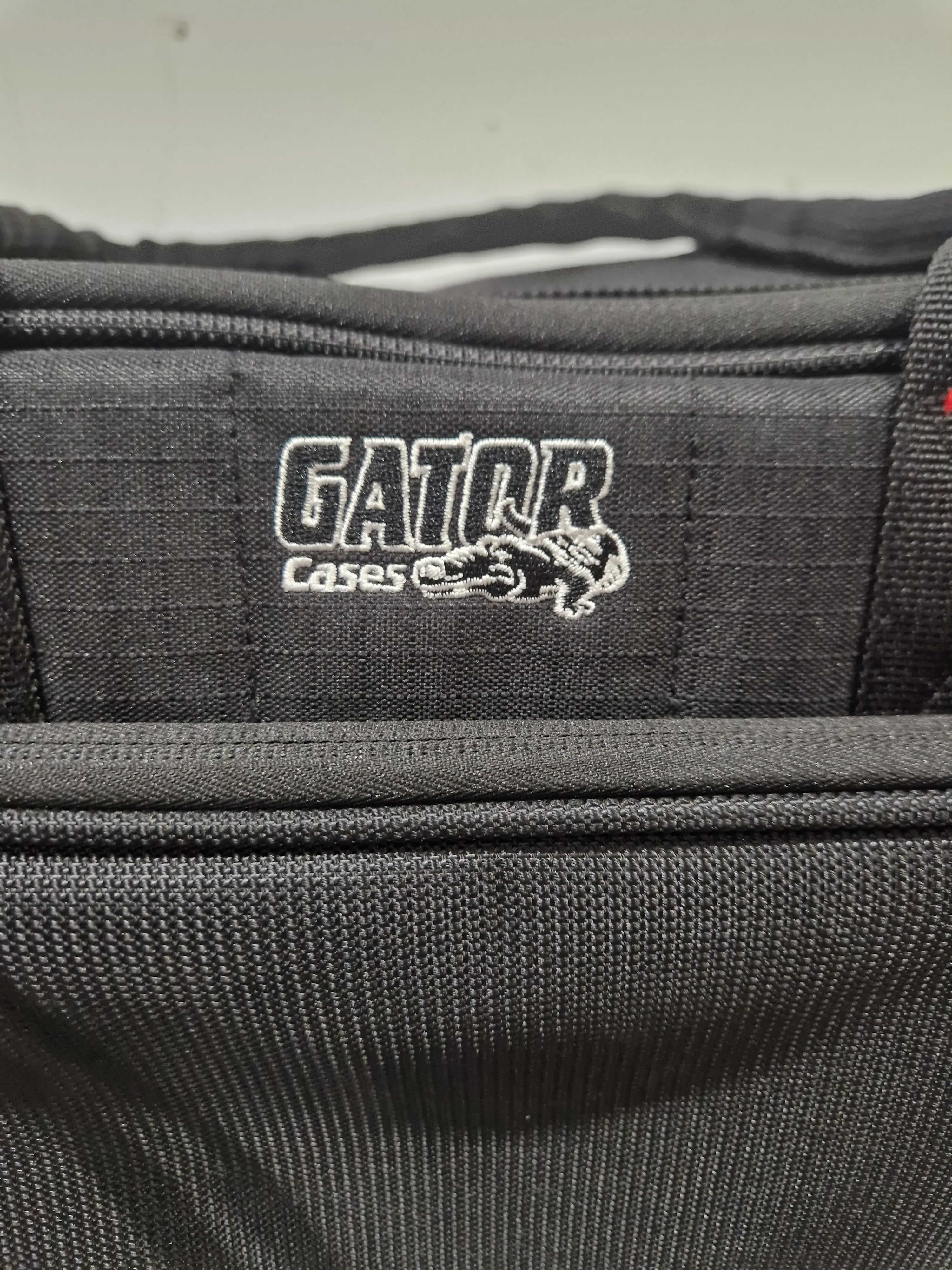 Gator G Mixerbag - Padded Protection, Adjustable Compartments - Mint w/ Bag Strap - Image 3