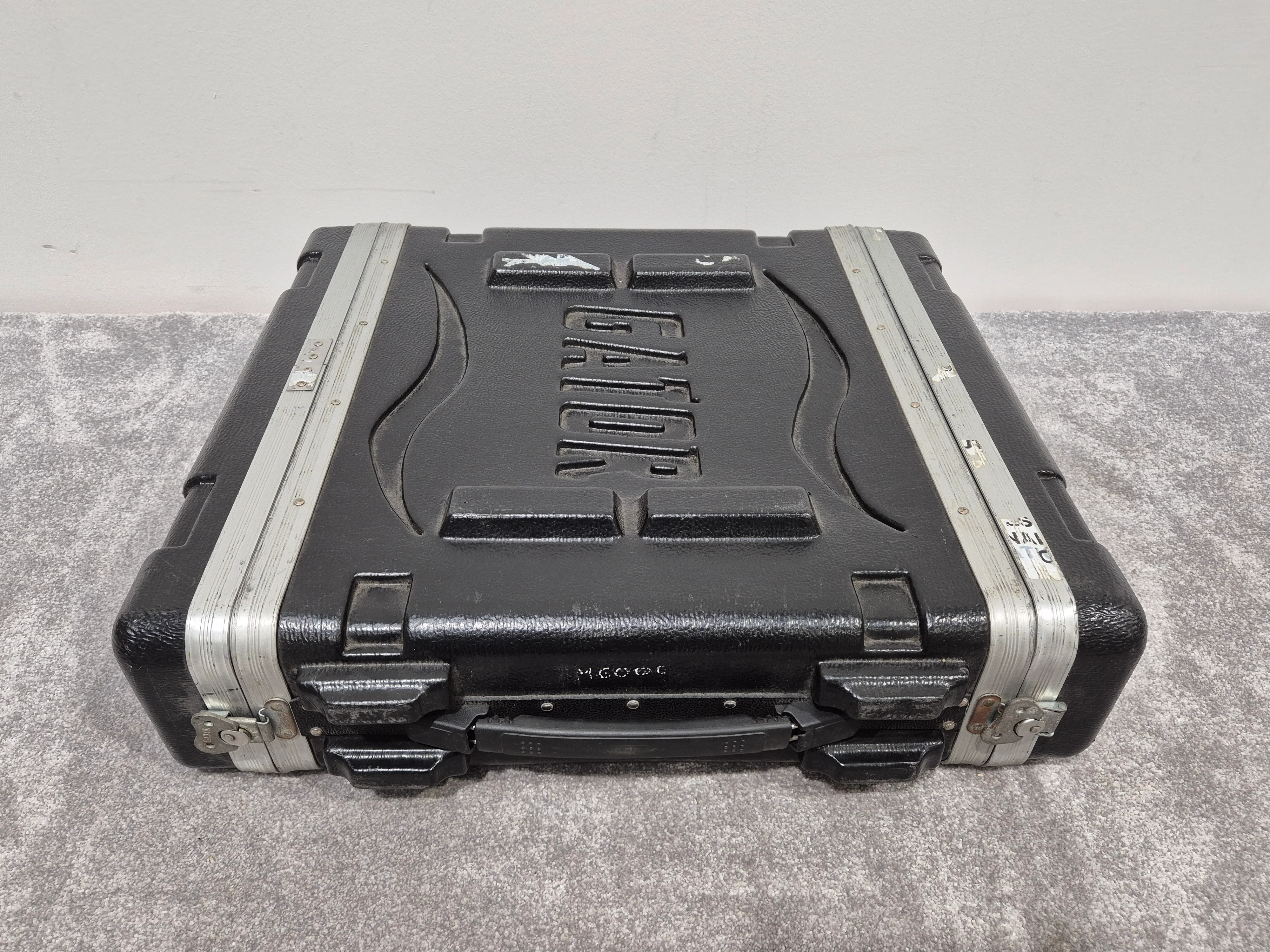 Gator 2U Hard Case Rack Case - External Dimensions 58cm x 55cm x 15cm - Very Good - Image 5