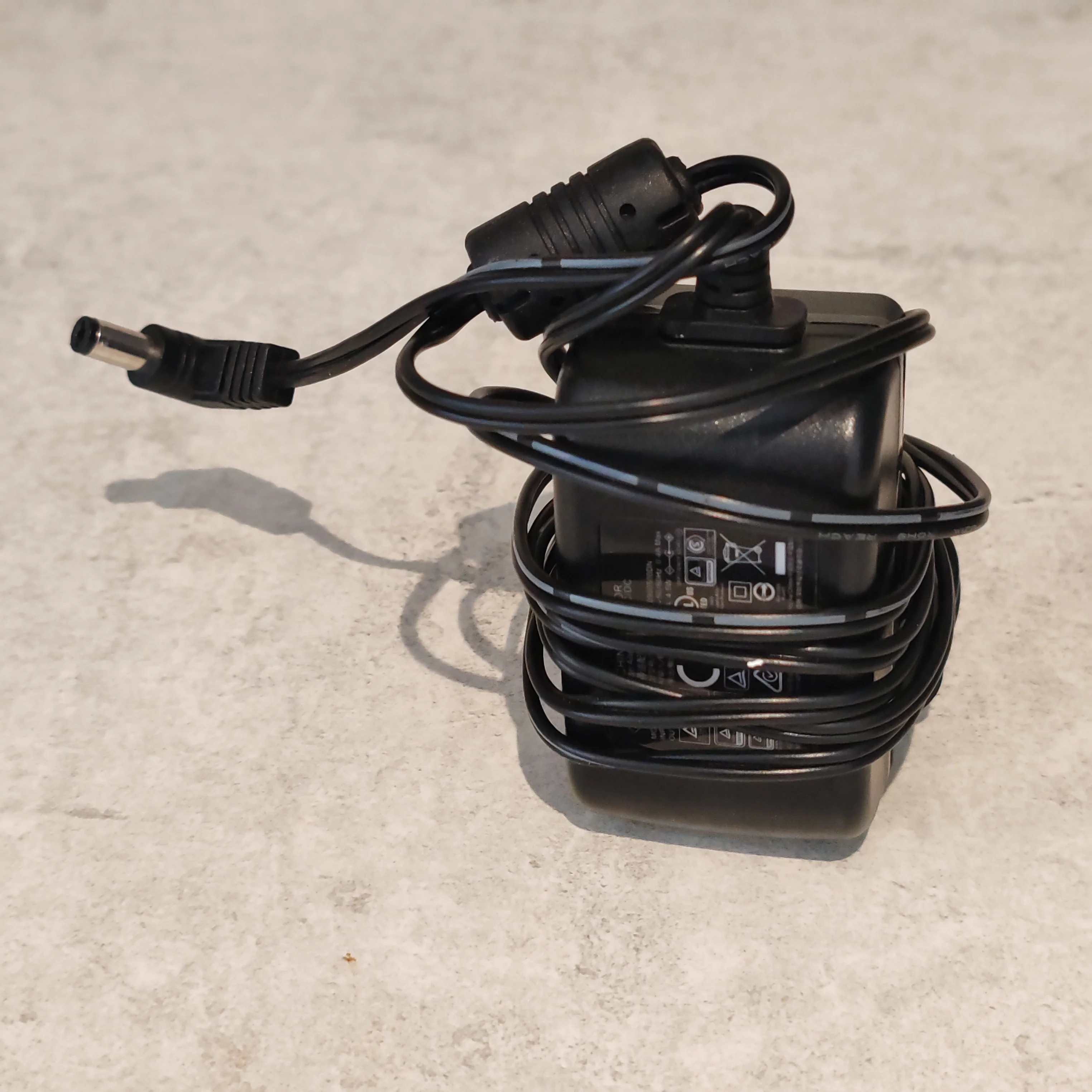 Gear4Music DD40 Digital 4 Pad Drum - Compact Design, Responsive Pads - Excellent w/ Sticks and Power Supply - Image 3