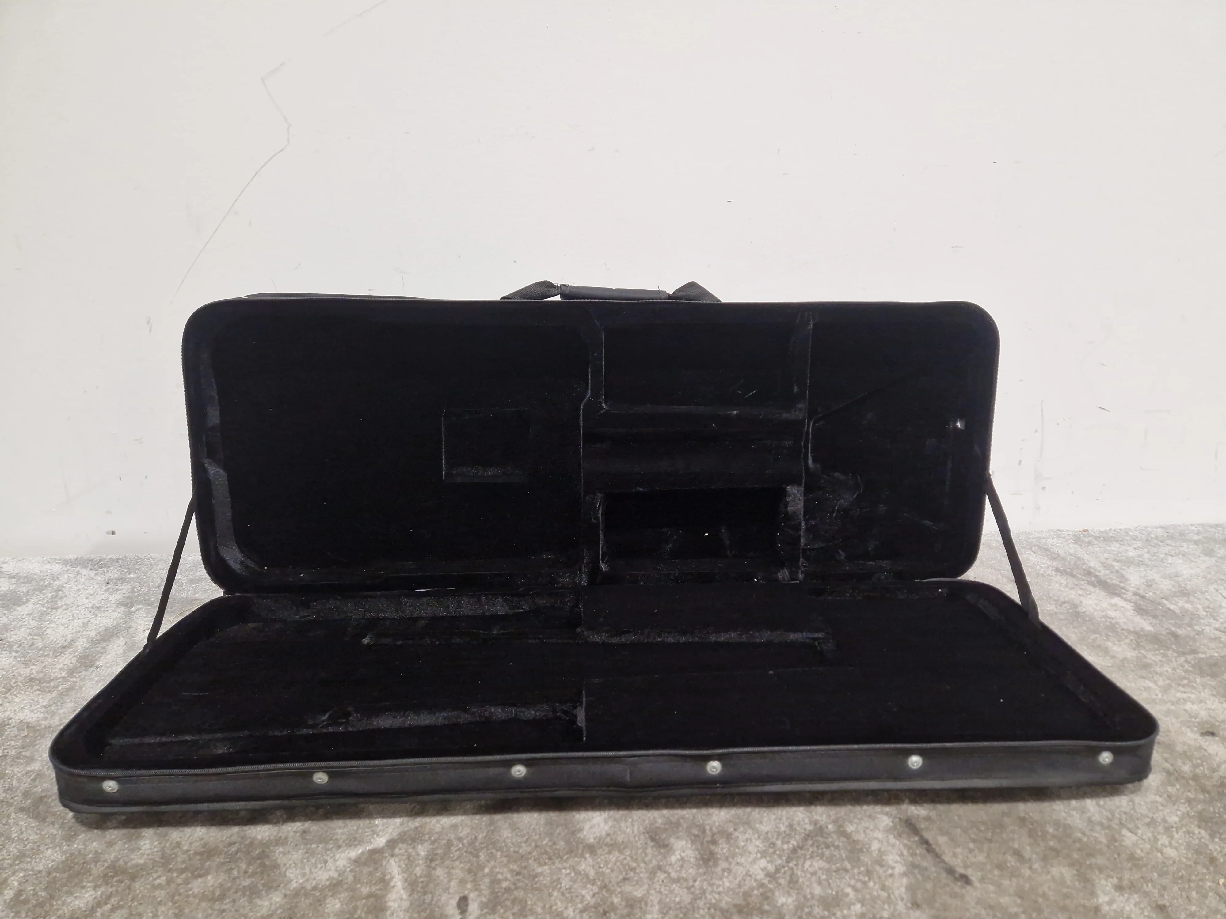 Gear4music Foam Electric Guitar Case – Electric Guitar Case - Excellent - Image 3