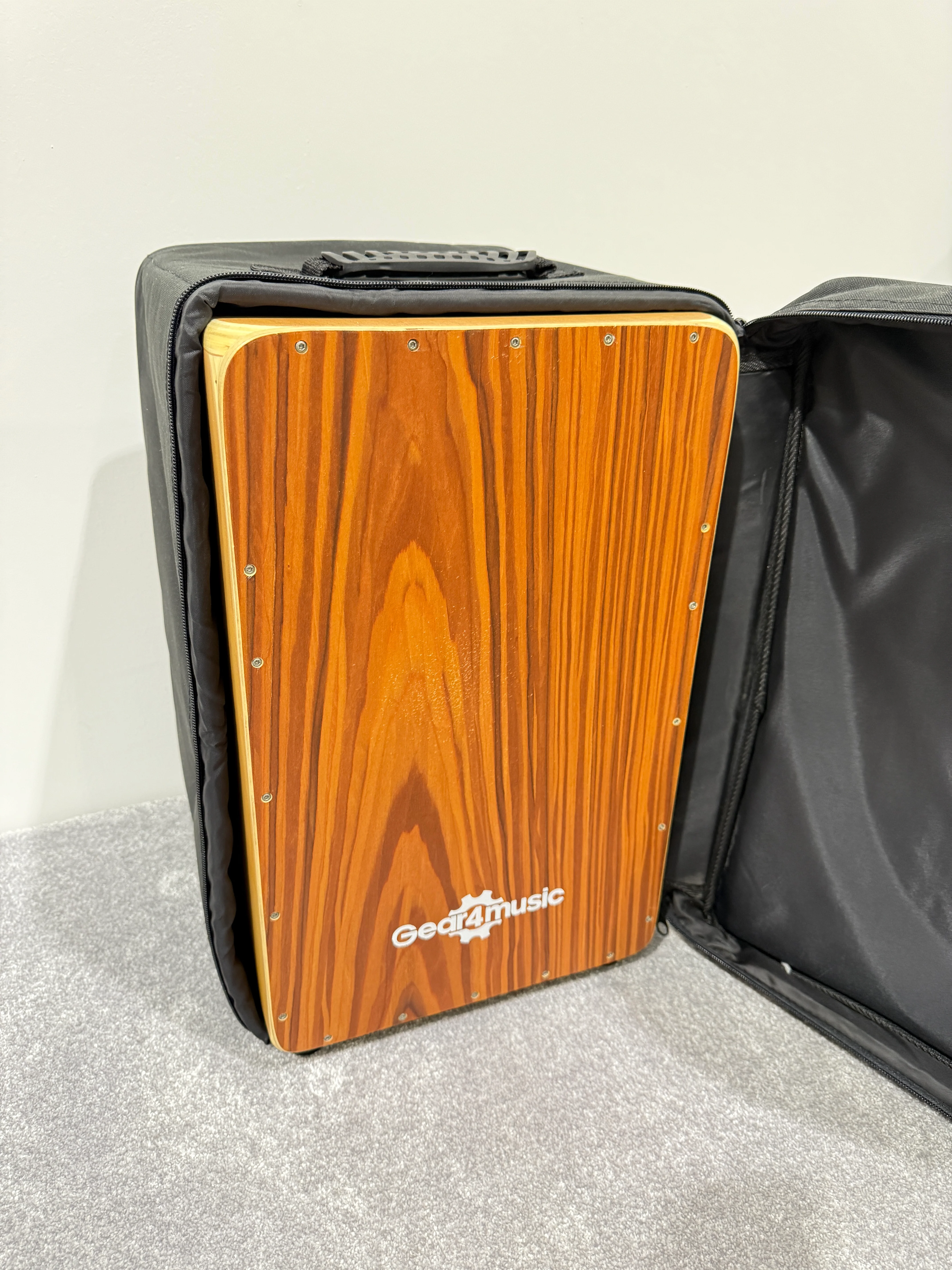 Gear4Music (G4M) Drum Box / Cajon - Teak with Travel Case - Image 3