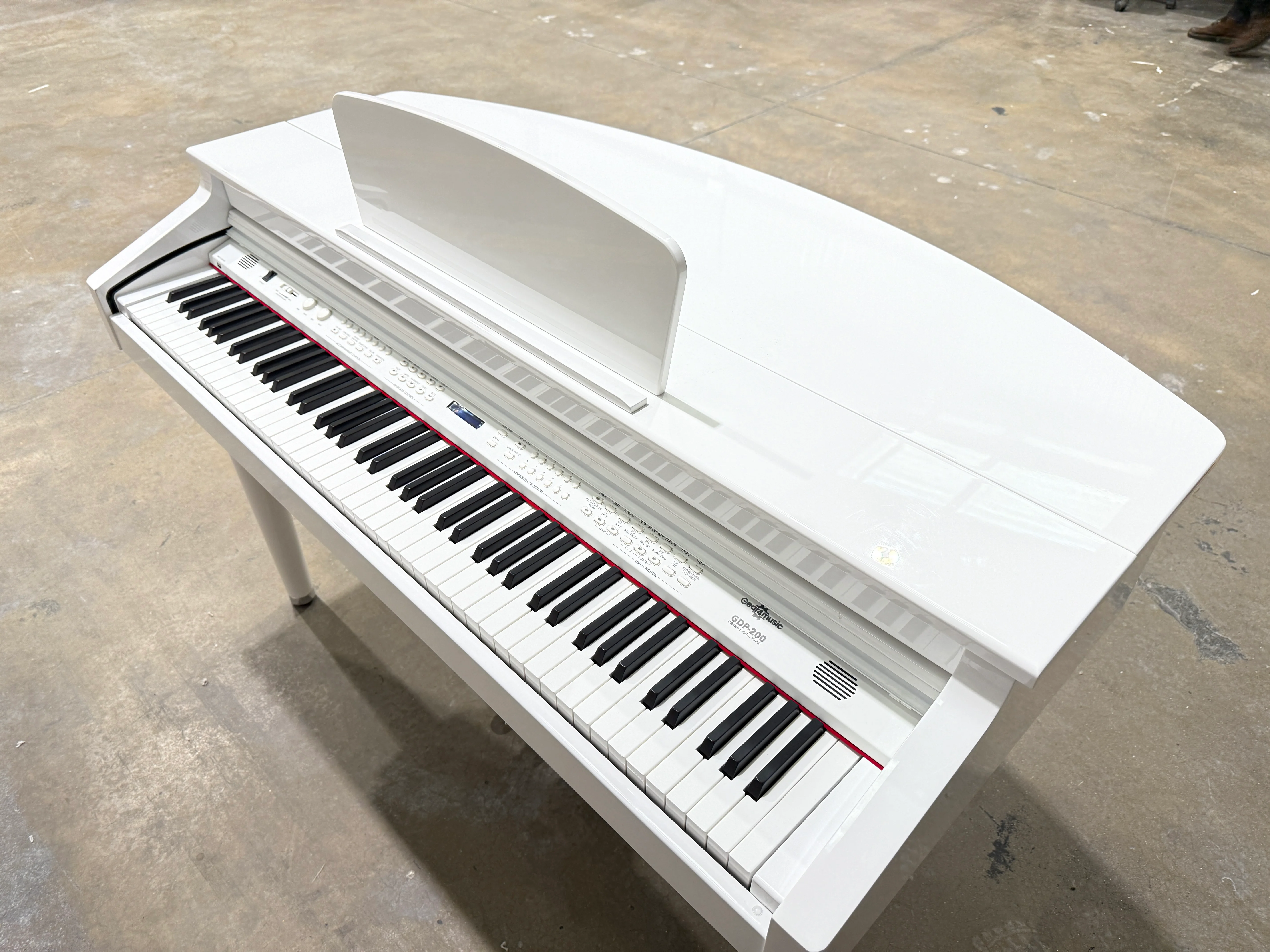 Gear4Music Grand Digital Piano - Model GDP-200 - Gloss White RRP £1349 - Image 3