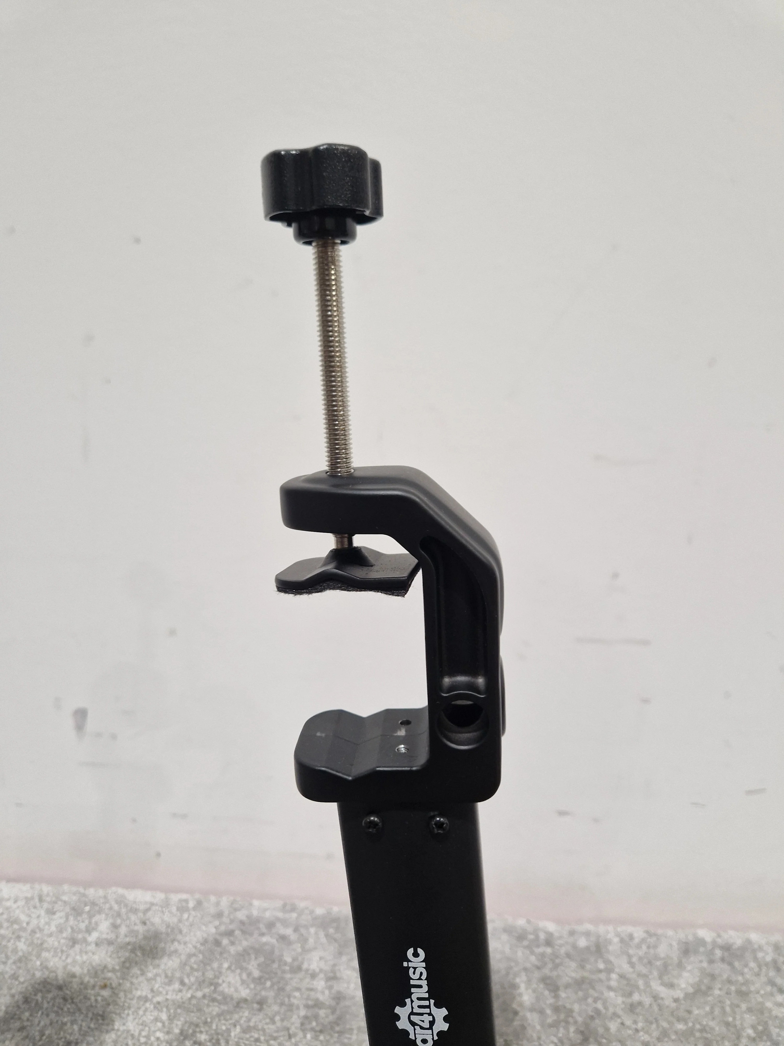 Gear4Music Speaker stands Desk clamp style Pair - Excellent - Image 5