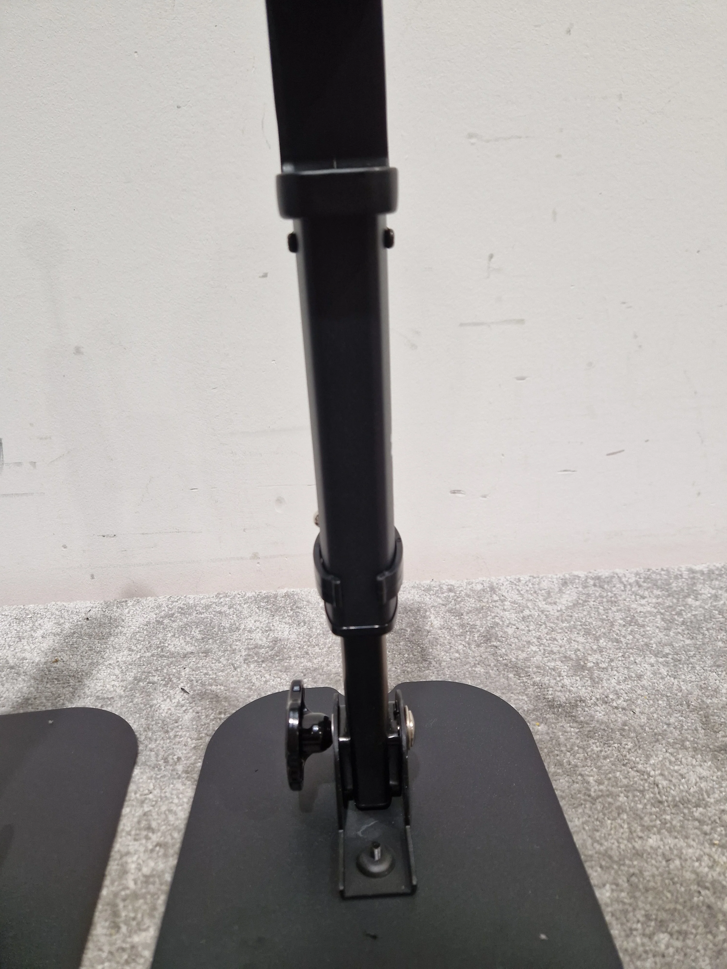 Gear4Music Speaker stands Desk clamp style Pair - Excellent - Image 8