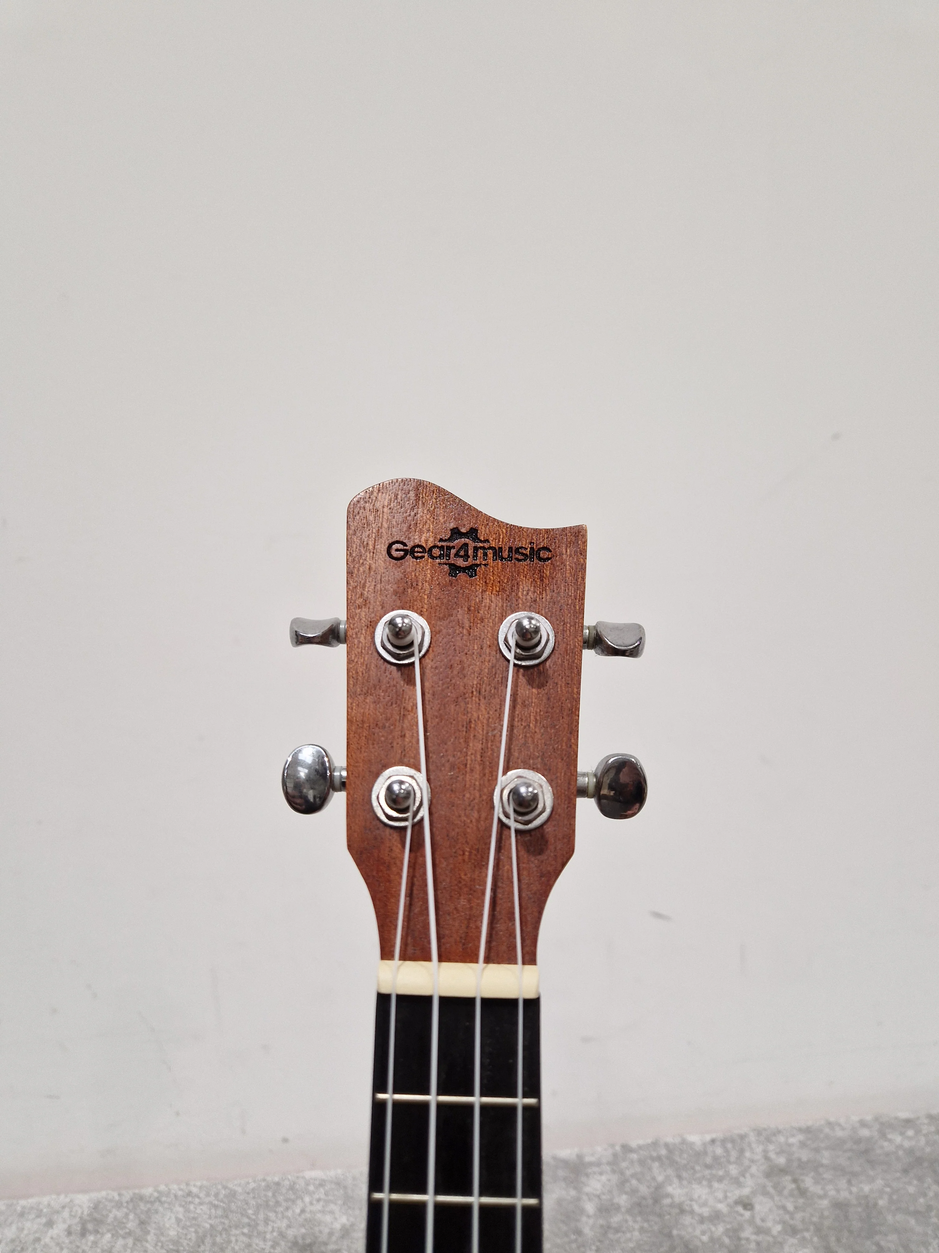 GEAR4MUSIC UK-SAP-CONE Electro-Acoustic Ukulele - Cutaway Design - Excellent - Image 11